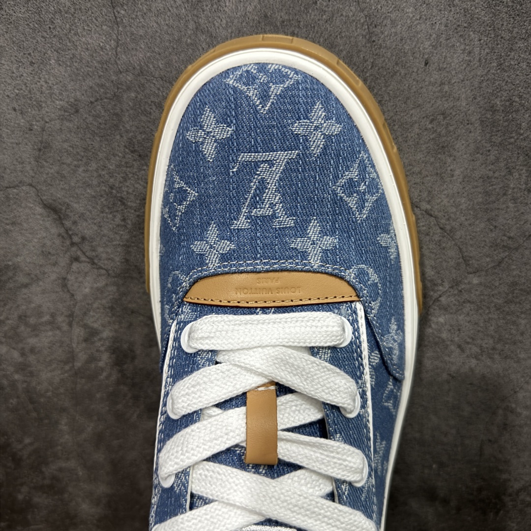图片[5]-【广东纯原版本】LOUIS VUITTON skate sneaker 2026 秋冬男士系列 Classic 牛皮革 圆头系带 低帮 生活休闲鞋 原版开发 市面唯一正确版本 原版购入开发 欢迎对比 运动鞋于 2025 秋冬男士系列初次亮相 以光滑牛皮革塑造考究设计 可轻松融入各式造型 瞩目 LV 字母标注鞋侧 轻盈橡胶外底点缀 Vuitton 标识 材料使用原版定制进口头层牛皮 内里使用原版进口透气网里 原版开模橡胶发泡材质大底 内增高4CM 尺码：39-45-选品中心