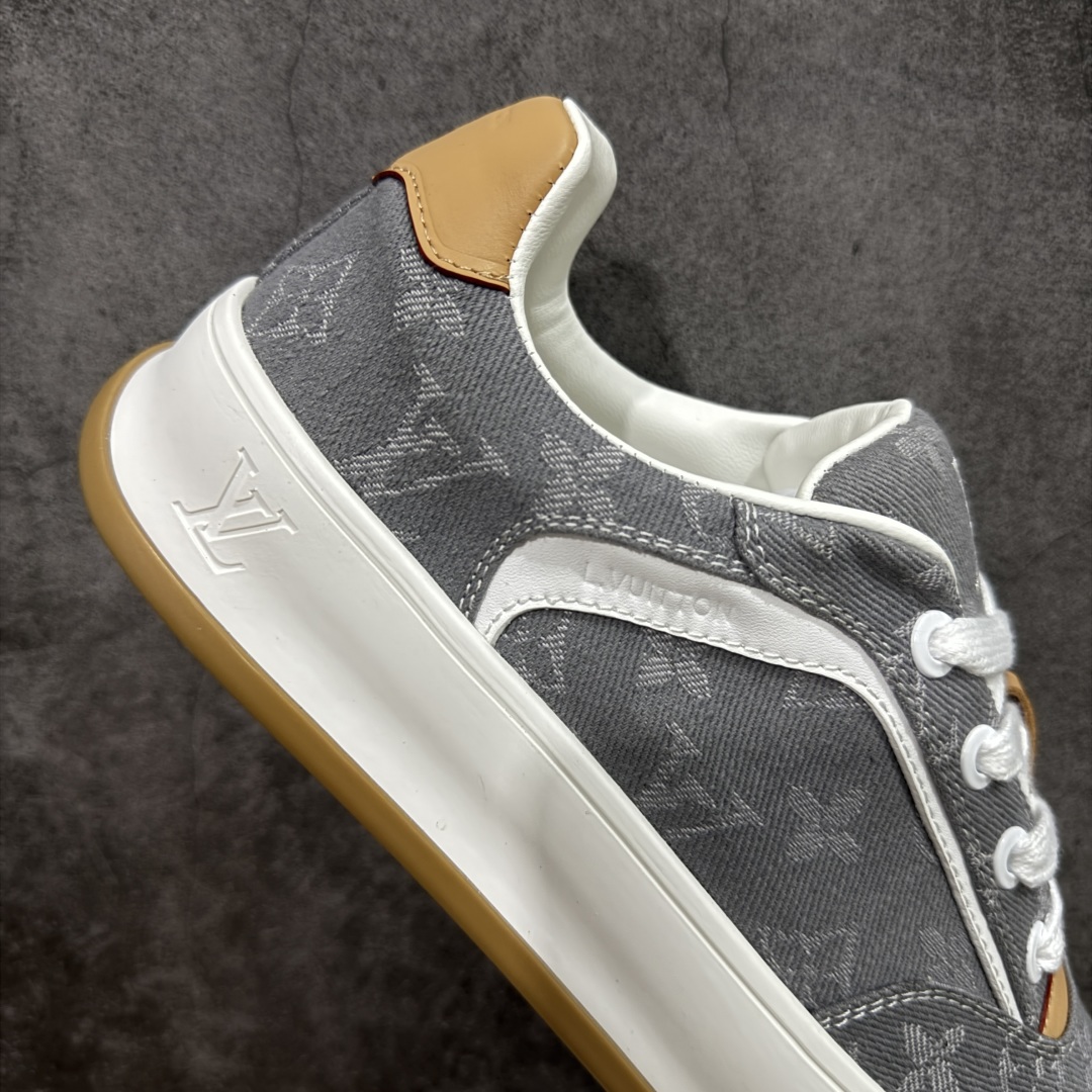 图片[7]-【广东纯原版本】LOUIS VUITTON skate sneaker 2026 秋冬男士系列 Classic 牛皮革 圆头系带 低帮 生活休闲鞋 原版开发 市面唯一正确版本 原版购入开发 欢迎对比 运动鞋于 2025 秋冬男士系列初次亮相 以光滑牛皮革塑造考究设计 可轻松融入各式造型 瞩目 LV 字母标注鞋侧 轻盈橡胶外底点缀 Vuitton 标识 材料使用原版定制进口头层牛皮 内里使用原版进口透气网里 原版开模橡胶发泡材质大底 内增高4CM 尺码：39-45-选品中心