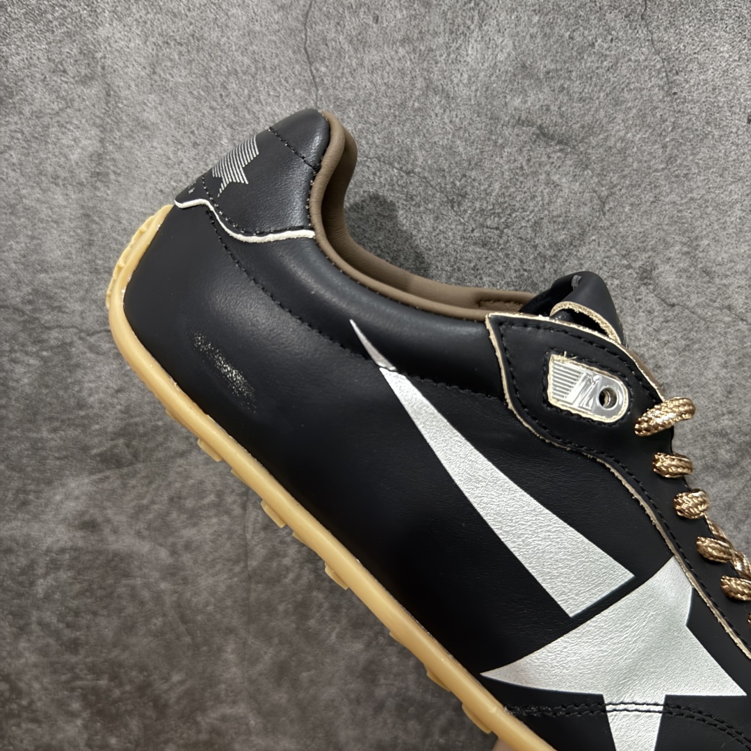 图片[7]-【广东纯原版本】GGDB Golden Goose 26ss春夏马拉松系列暴走鞋 Marathon Speed-70年代美式田径风以简约线条勾勒速度美学，轻薄鞋款突破传统束缚。尼龙面与皮革拼接，既轻盈又透气，完美诠释竞技精神。低帮设计解放脚踝，流线型鞋底提升抓地力。明快配色彰显活力，将赛场激情融入日常穿搭。这一风格至今仍是运动美学的经典范式，见证着田径文化的永恒魅力。 鞋面：牛皮 内里：牛皮 大底：进口橡胶底 尺码：35-40-选品中心