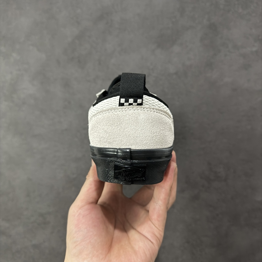 图片[4]-【公司级】万斯 VANS SAFE BRADY 联名款运动板鞋 Rory Milanes/Danny Brady x Vans Skateboarding 2024 签名系列，Vans与职业滑手Danny Brady的联名鞋款是‌Safe Low‌，属于职业签名鞋系列。该鞋款于2024年春季发布，采用环保胶水粘合工艺，鞋身细节保留手工制作痕迹。Safe Low采用低帮设计，蓝黑配色的 Safe Low 全身以蓝色麂皮材质打造，鞋带、鞋舌、内衬、包边均使用黑色作为拼色点缀，鞋身两侧的缝标上写的名称背重新改为了本次合作的鞋款名称 —— Safe Low。 尺码： 35-45含硫化半码 编码： FJB250260-选品中心