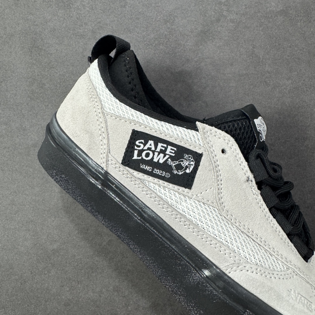 图片[6]-【公司级】万斯 VANS SAFE BRADY 联名款运动板鞋 Rory Milanes/Danny Brady x Vans Skateboarding 2024 签名系列，Vans与职业滑手Danny Brady的联名鞋款是‌Safe Low‌，属于职业签名鞋系列。该鞋款于2024年春季发布，采用环保胶水粘合工艺，鞋身细节保留手工制作痕迹。Safe Low采用低帮设计，蓝黑配色的 Safe Low 全身以蓝色麂皮材质打造，鞋带、鞋舌、内衬、包边均使用黑色作为拼色点缀，鞋身两侧的缝标上写的名称背重新改为了本次合作的鞋款名称 —— Safe Low。 尺码： 35-45含硫化半码 编码： FJB250260-选品中心