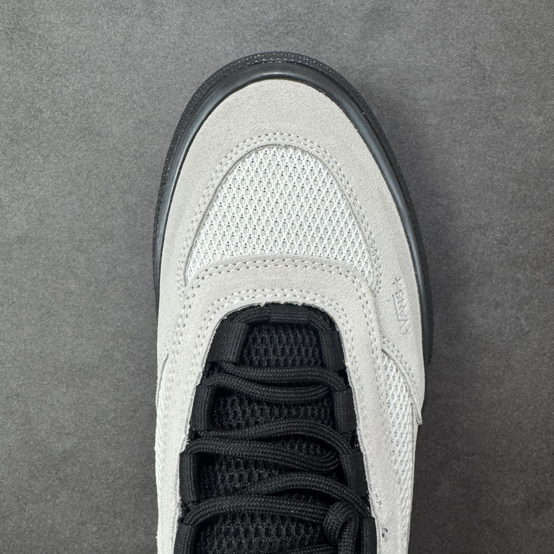 图片[8]-【公司级】万斯 VANS SAFE BRADY 联名款运动板鞋 Rory Milanes/Danny Brady x Vans Skateboarding 2024 签名系列，Vans与职业滑手Danny Brady的联名鞋款是‌Safe Low‌，属于职业签名鞋系列。该鞋款于2024年春季发布，采用环保胶水粘合工艺，鞋身细节保留手工制作痕迹。Safe Low采用低帮设计，蓝黑配色的 Safe Low 全身以蓝色麂皮材质打造，鞋带、鞋舌、内衬、包边均使用黑色作为拼色点缀，鞋身两侧的缝标上写的名称背重新改为了本次合作的鞋款名称 —— Safe Low。 尺码： 35-45含硫化半码 编码： FJB250260-选品中心