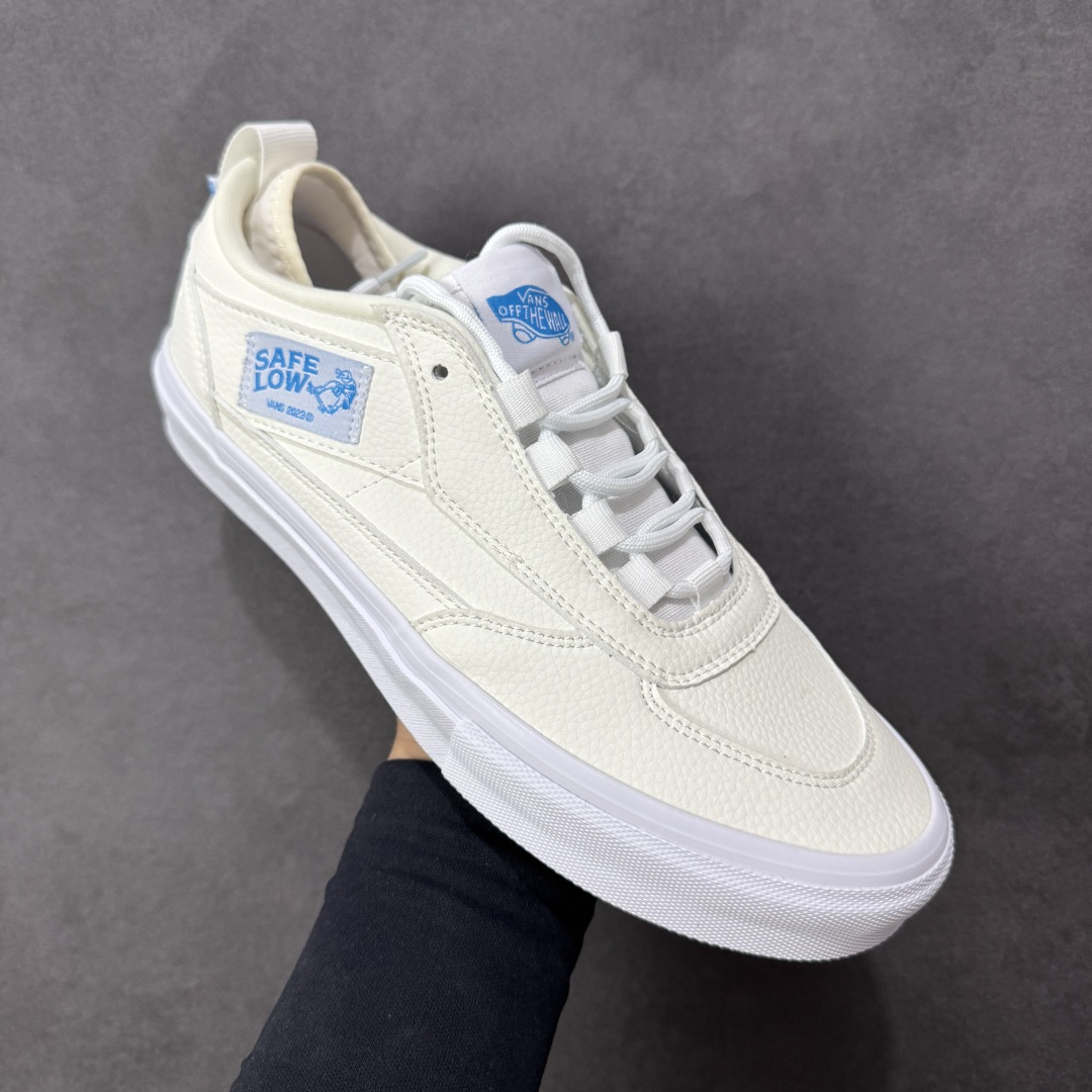 图片[3]-【公司级】万斯 VANS SAFE BRADY 联名款运动板鞋 Rory Milanes/Danny Brady x Vans Skateboarding 2024 签名系列，Vans与职业滑手Danny Brady的联名鞋款是‌Safe Low‌，属于职业签名鞋系列。该鞋款于2024年春季发布，采用环保胶水粘合工艺，鞋身细节保留手工制作痕迹。Safe Low采用低帮设计，蓝黑配色的 Safe Low 全身以蓝色麂皮材质打造，鞋带、鞋舌、内衬、包边均使用黑色作为拼色点缀，鞋身两侧的缝标上写的名称背重新改为了本次合作的鞋款名称 —— Safe Low。 尺码： 35-45含硫化半码 编码： FJB250260-选品中心