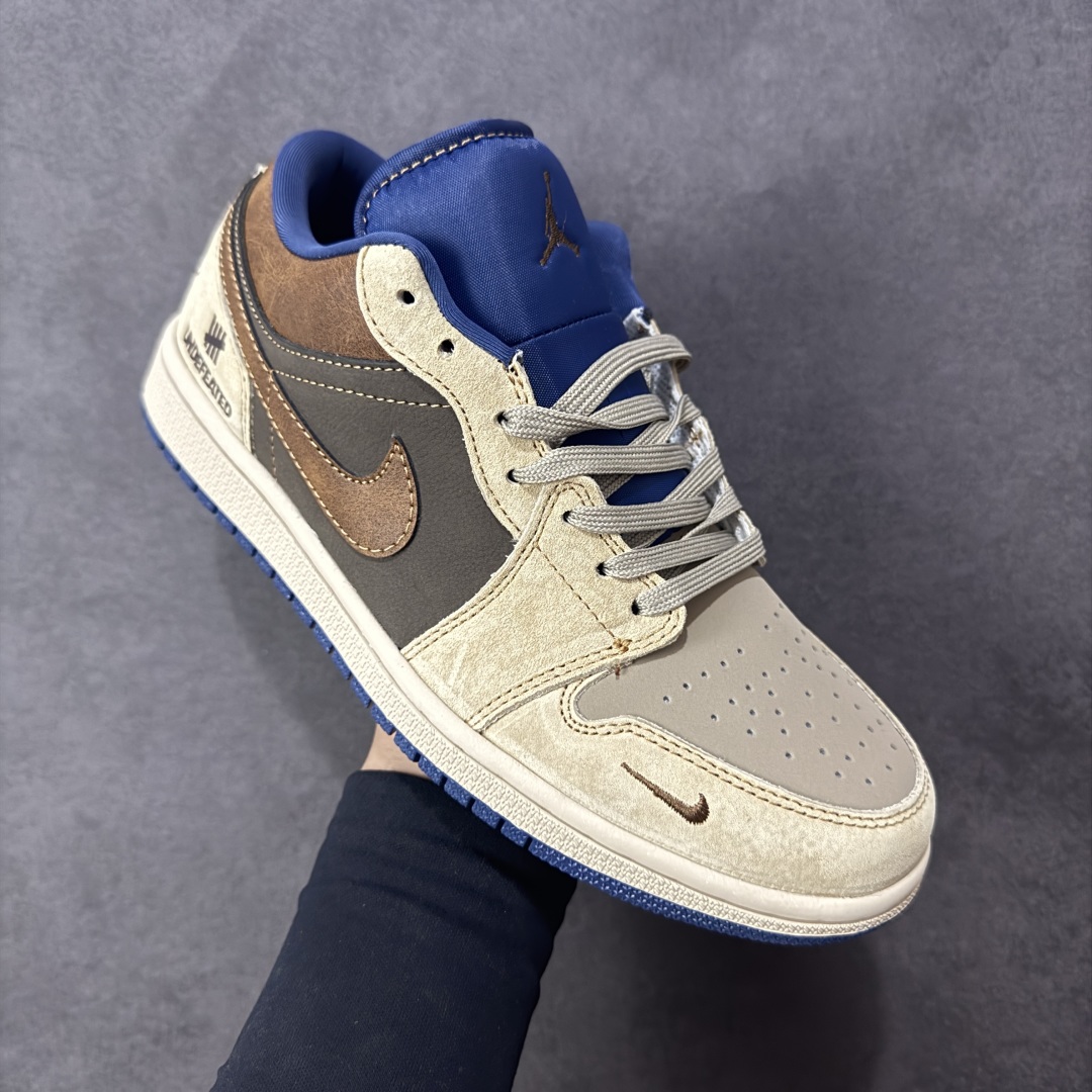 图片[3]-【定制版】Nike Jordan Air Jordan 1xUNDEFEATED 米粽小勾 纯原大厂出品 极力推荐 定制鞋盒 大厂纯原品质出货 超高清洁度 皮料切割干净无任何毛边 细节完美 货号：QG1988 003 尺码： 36 36.5 37.5 38 38.5 39 40 40.5 41 42 42.5 43 44 44.5 45-选品中心