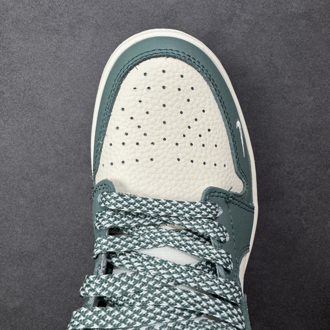 图片[8]-【定制版】Air Jordan 1 x GUCCI 绿白小勾 纯原大厂出品 极力推荐 定制鞋盒 大厂纯原品质出货 超高清洁度 皮料切割干净无任何毛边 细节完美 货号：QD1988-004 尺码： 36 36.5 37.5 38 38.5 39 40 40.5 41 42 42.5 43 44 44.5 45-选品中心