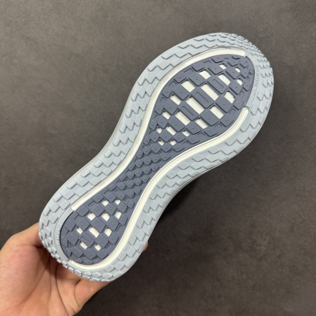 图片[9]-【公司级】Nike REACTX PEGASUS Plus 飞马跑步鞋 全新高端零售平台专供 细节区别市面真标 后跟覆面和中足动态支撑巧妙融合 缔造稳定顺畅的迈步体验 z0omx和react混合中底 更具回弹和轻盈性 货号：HV8150-004 尺码：35.5 36 36.5 37.5 38 38.5 39 40 40.5 41 42 42.5 43 44 44.5 45 46.5-选品中心