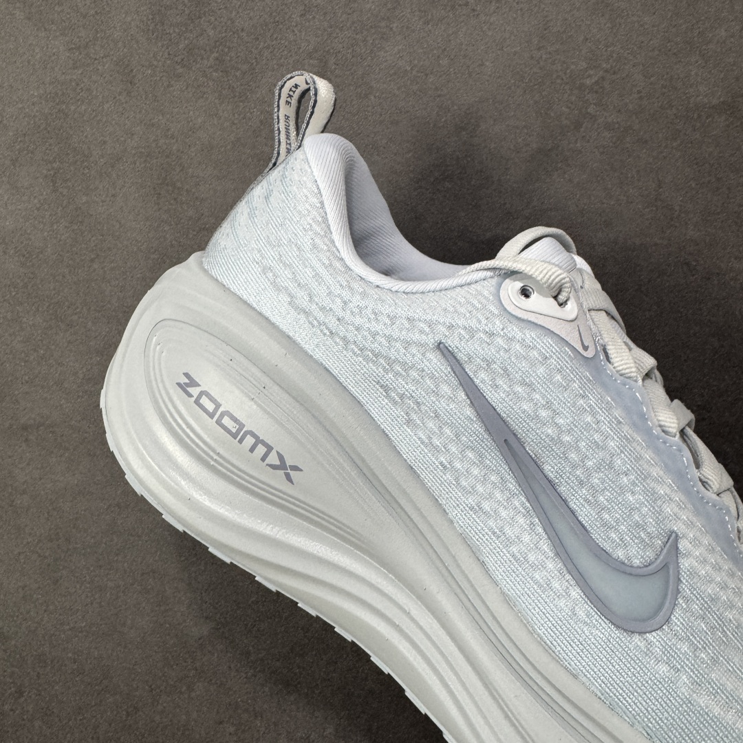 图片[6]-【公司级】Nike REACTX PEGASUS Plus 飞马跑步鞋 全新高端零售平台专供 细节区别市面真标 后跟覆面和中足动态支撑巧妙融合 缔造稳定顺畅的迈步体验 z0omx和react混合中底 更具回弹和轻盈性 货号：HV8150-004 尺码：35.5 36 36.5 37.5 38 38.5 39 40 40.5 41 42 42.5 43 44 44.5 45 46.5-选品中心