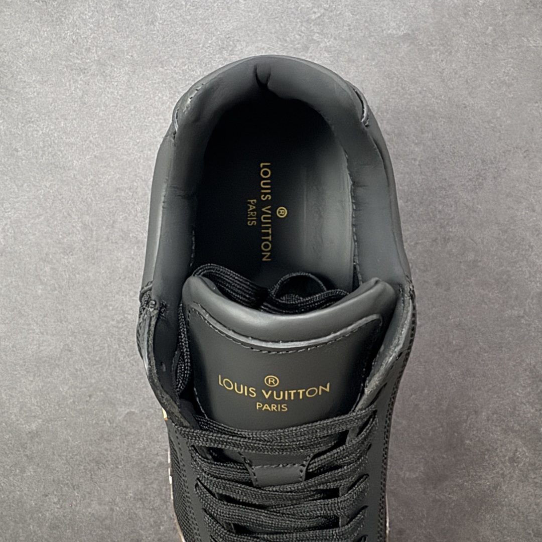 图片[7]-【公司级】LV RUN AWAY 运动鞋，本款 Run Away 运动鞋选用头层牛皮拼透气原版材质，楔形橡胶外底延续跑鞋设计，缀 Monogram 花卉，L v字母标注鞋舌，路易威登巴黎标识点缀后部。搭配品牌标识棉垫脚，网面内里后跟牛皮拼接包裹，上脚舒适透气！ 尺码：35-45 编码：FJB390400-选品中心