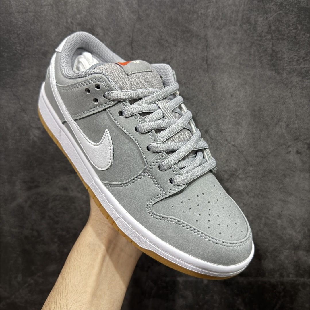 图片[3]-【免修M版】NIKE SB Dunk Low 灰白生胶 DV5464-001 顶级纯原品质 价格合理不杀猪 全鞋身原厂麂皮材质 真材实料 正确版型 完美中底走线整体清洁度高 尺码：36 36.5 37.5 38 38.5 39 40 40.5 41 42 42.5 43 44 44.5 45 46-选品中心