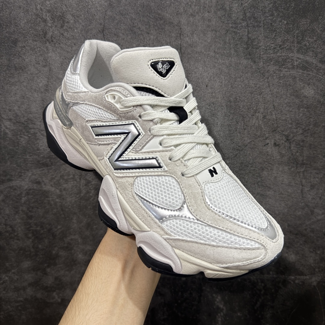 图片[3]-【纯原版】 New Balance NB9060 联名款 复古休闲运动慢跑鞋 灰色 U9060JRB 全套原楦原纸板原厂数据开发 进口三明治网面 原装进口翻毛皮料正确绒感卡色 正确中底拉帮中底网布细节 原厂标裁 带紫光防伪 定制后跟透明水晶模块 冲裁组合 大底贴合程度胶水上色把控完美 整洁度挑战全网艺术家 多道序QC把关品质完善 匠心打造 耗时两个月开发完成 工艺极其复杂难度可想而知 新开独立私模大底 全网唯一正确六层组合大底 高端零售专供产物 尺码：36 37 37.5 38 38.5 39 40 40.5 41 42 42.5 43 44 45 46.5-选品中心