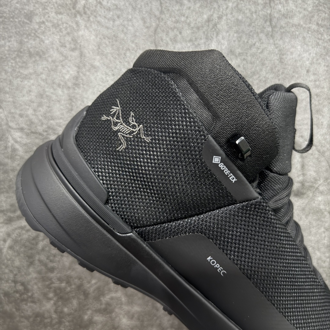 图片[7]-【莞产纯原版】始祖鸟ArcTeryx Kopec GTX M Mid 覆盖透气男越野跑鞋 中帮 正确后跟刺绣 完美细节版型 官方同步上架 适合技术路线单日徒步穿着 aeriosflgtx鞋受到长途野外跑步鞋的启发 适合在变化的地形上进行快速轻快的徒步旅行穿着，舒适而有支撑性，使您充满信心。该设计与脚部融为一体，可最大限度地减少摩擦，gore-tex保护膜网砂，采用gore隐形适体(invisiblefit)技术，更轻薄舒适。敏捷、稳定和技术路线上的自信源于vibram® megagrip外底、压缩eva内底以及一体的tpu。重量约：275g技术特点透气轻量耐磨鞋子鞋外底结构vibram®megagripM橡胶化合材料耐用柔软鞋子结构tpu鞋头可防磨损压缩eva泡沫内底以及一体的tpu铁芯提高了灵活性和稳定性，使您充满信心鞋子衬垫结构4mm厚ortholiteM3d模制插片材料gore-tex薄膜tpu高耐磨保护膜cordura® MX 尺码：36-45 编码： FJB390400-选品中心