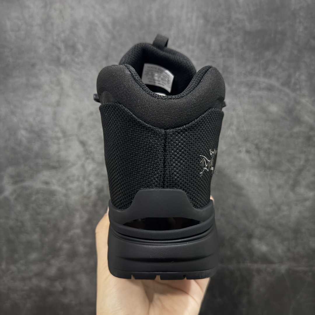 图片[4]-【莞产纯原版】始祖鸟ArcTeryx Kopec GTX M Mid 覆盖透气男越野跑鞋 中帮 正确后跟刺绣 完美细节版型 官方同步上架 适合技术路线单日徒步穿着 aeriosflgtx鞋受到长途野外跑步鞋的启发 适合在变化的地形上进行快速轻快的徒步旅行穿着，舒适而有支撑性，使您充满信心。该设计与脚部融为一体，可最大限度地减少摩擦，gore-tex保护膜网砂，采用gore隐形适体(invisiblefit)技术，更轻薄舒适。敏捷、稳定和技术路线上的自信源于vibram® megagrip外底、压缩eva内底以及一体的tpu。重量约：275g技术特点透气轻量耐磨鞋子鞋外底结构vibram®megagripM橡胶化合材料耐用柔软鞋子结构tpu鞋头可防磨损压缩eva泡沫内底以及一体的tpu铁芯提高了灵活性和稳定性，使您充满信心鞋子衬垫结构4mm厚ortholiteM3d模制插片材料gore-tex薄膜tpu高耐磨保护膜cordura® MX 尺码：36-45 编码： FJB390400-选品中心