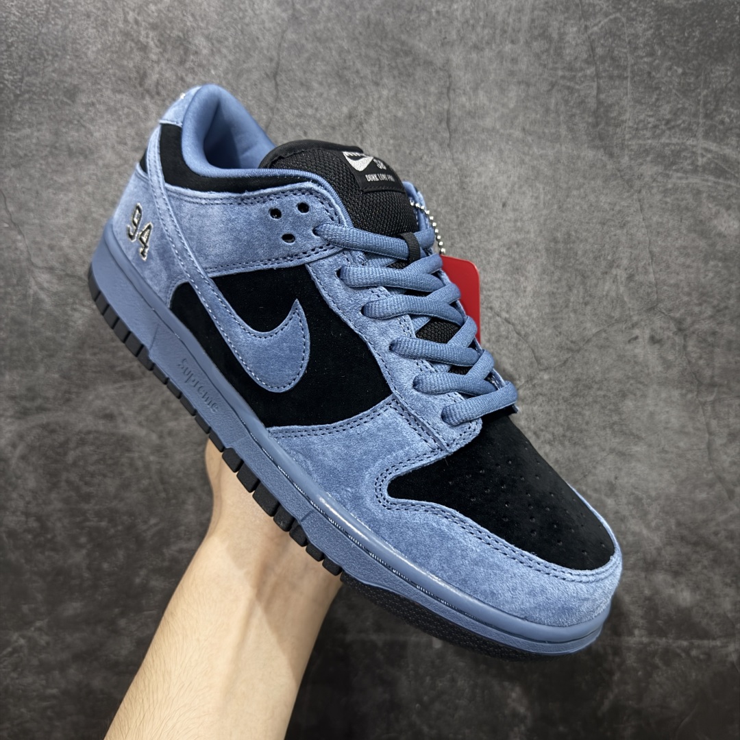 图片[3]-【Top纯原 】Supreme x Nk Dunk SB Dunk Low 舒适 防滑耐磨低帮板鞋 男女同款 蓝黑色 HQ8487-400 独家原厂航空铝磨具打磨大底 鞋头坡度极致还原 原盒原配 圈内天花板工艺 原厂冲刀 超高清洁度 全鞋零毛边皮料切割 全套原楦原模倾力打造完美版型 采用原厂百宏鞋带以及原厂百宏织唛舌标 内标可供原厂几率过验 原厂中底布黄色点胶 原厂中底布拉帮走线遵循公司‼️ 尺码：40 40.5 41 42 42.5 43 44 44.5 45 46 47.5-选品中心
