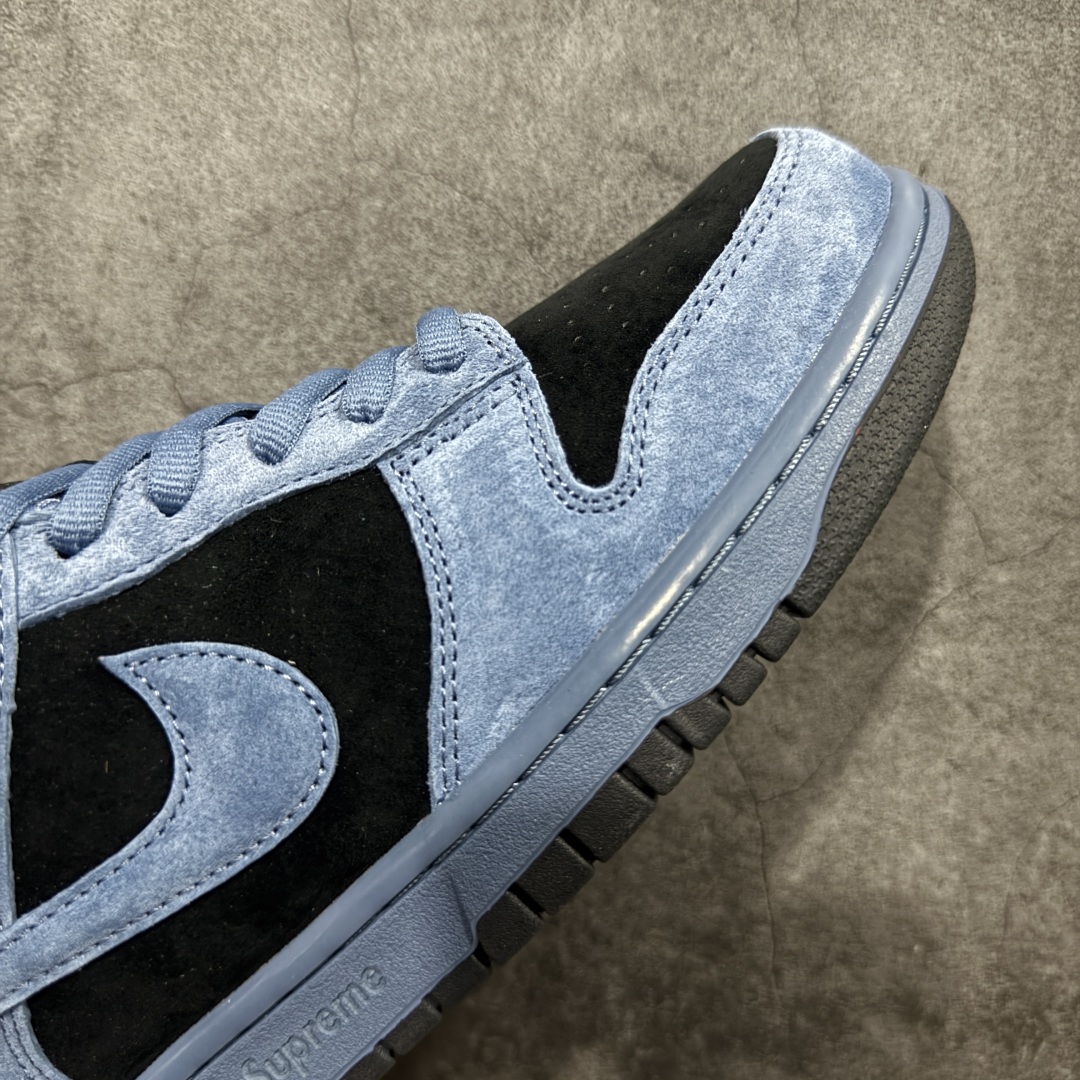 图片[6]-【Top纯原 】Supreme x Nk Dunk SB Dunk Low 舒适 防滑耐磨低帮板鞋 男女同款 蓝黑色 HQ8487-400 独家原厂航空铝磨具打磨大底 鞋头坡度极致还原 原盒原配 圈内天花板工艺 原厂冲刀 超高清洁度 全鞋零毛边皮料切割 全套原楦原模倾力打造完美版型 采用原厂百宏鞋带以及原厂百宏织唛舌标 内标可供原厂几率过验 原厂中底布黄色点胶 原厂中底布拉帮走线遵循公司‼️ 尺码：40 40.5 41 42 42.5 43 44 44.5 45 46 47.5-选品中心
