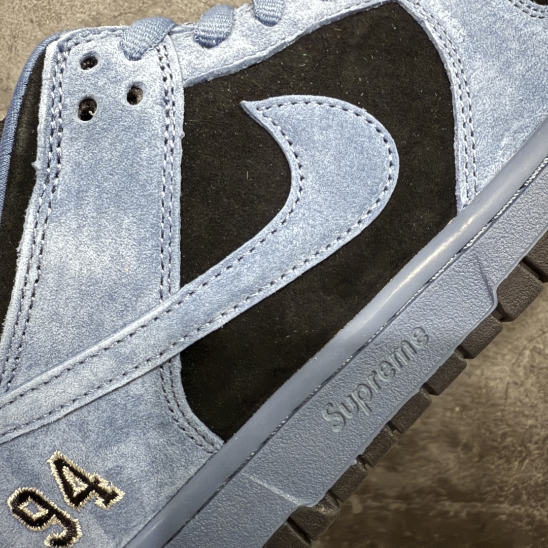 图片[4]-【Top纯原 】Supreme x Nk Dunk SB Dunk Low 舒适 防滑耐磨低帮板鞋 男女同款 蓝黑色 HQ8487-400 独家原厂航空铝磨具打磨大底 鞋头坡度极致还原 原盒原配 圈内天花板工艺 原厂冲刀 超高清洁度 全鞋零毛边皮料切割 全套原楦原模倾力打造完美版型 采用原厂百宏鞋带以及原厂百宏织唛舌标 内标可供原厂几率过验 原厂中底布黄色点胶 原厂中底布拉帮走线遵循公司‼️ 尺码：40 40.5 41 42 42.5 43 44 44.5 45 46 47.5-选品中心