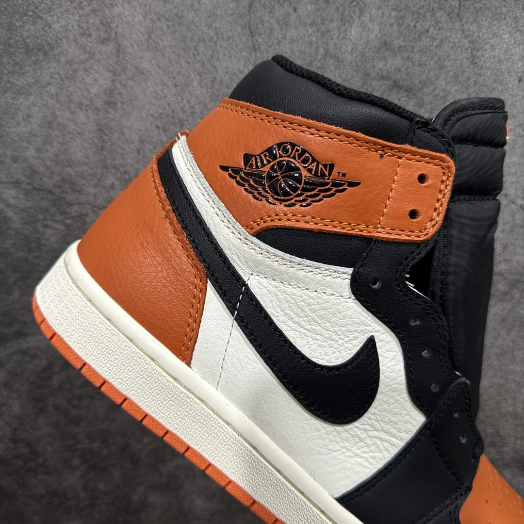 图片[7]-【原厂版】Air Jordan 1 High OG “Shattered Backboard” 2025年复刻 扣碎篮板 DZ5485-008 高端零售特供批次 产品品控稳定性领先行业 各方面均可对飙LJR版 一切细节材料对比原版 SZ原厂全套原楦原纸板冲刀磨具开发 原厂皮料加持 原厂港宝加持定型后跟R度完美 同源原厂电绣 飞翼针数密度立体效果一致 百分百一致原鞋 原厂拉帮工艺 针距密度一致 后跟弧度收口自然不对折 极致一眼正品既视感 进口玻璃冲刀皮料裁剪零毛边 全鞋电脑针车工艺 品控清洁度最高QC检验标准 免检产品 原厂订购鞋盒、鞋标、防尘纸、鞋撑、鞋带 追求极致的原厂味道 尺码：40 40.5 41 42 42.5 43 44 44.5 45 46 47.5-选品中心
