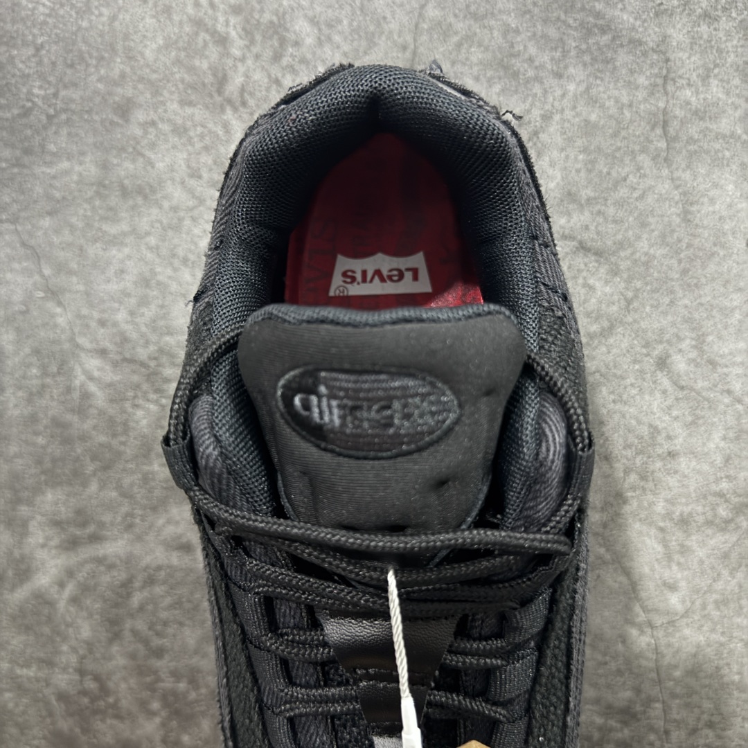 图片[8]-【PE版本】NK Air Max 95 SP 复古减震气垫跑鞋 HM4743-001 经典重温 鞋款设计灵感源于人体构造 中底设计基于人体的脊柱构造 是整体设计的核心 尼龙孔眼代表了肋骨 而分层式面板和网眼象征着肌肉纤维和肉体组织 Air Max 95采用了两个独立的吹塑成型的Air-Sole单元 并首次在前掌使用可视化气垫设计 Swoosh logo夜当作一个 点符号放在了鞋子的后帮位置 20年的发展让 AIR MAX 95有了不同的故事 20年后再度面向世人的时候 焕然一新的面貌 让人有了另外一种清新脱俗的感觉 尺码：40 40.5 41 42 42.5 43 44 44.5 45 46 47.5-选品中心