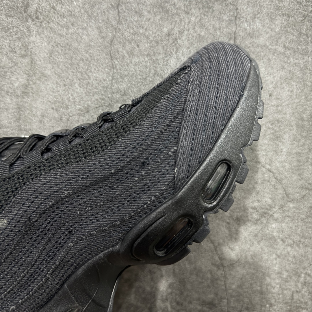 图片[6]-【PE版本】NK Air Max 95 SP 复古减震气垫跑鞋 HM4743-001 经典重温 鞋款设计灵感源于人体构造 中底设计基于人体的脊柱构造 是整体设计的核心 尼龙孔眼代表了肋骨 而分层式面板和网眼象征着肌肉纤维和肉体组织 Air Max 95采用了两个独立的吹塑成型的Air-Sole单元 并首次在前掌使用可视化气垫设计 Swoosh logo夜当作一个 点符号放在了鞋子的后帮位置 20年的发展让 AIR MAX 95有了不同的故事 20年后再度面向世人的时候 焕然一新的面貌 让人有了另外一种清新脱俗的感觉 尺码：40 40.5 41 42 42.5 43 44 44.5 45 46 47.5-选品中心
