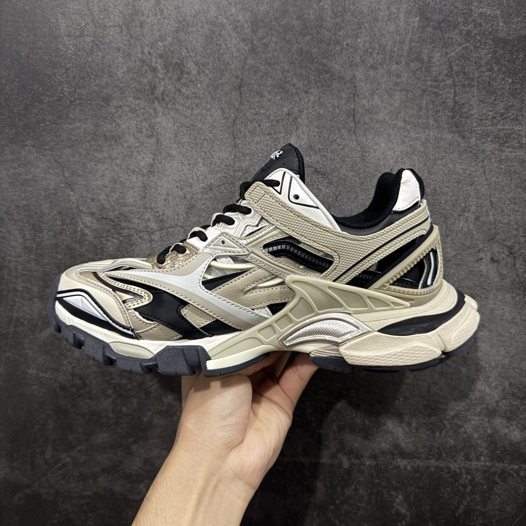 图片[2]-【Good纯原福利】Balenciaga Ttrack 2.0 巴黎世家4代轨道 复古老爹鞋 原市场5-600的货 顶级大厂出品 份量十足 售前售后保障到底 可退换 工厂白菜价清库存 价格相当给力 强推💪🏻 #全套原纸板楦头开发 #原盒原配 正确字体电绣 粗细、位置、大小正确 侧边TPU 透气孔匹配意产原版 #正确气垫分离大底 TPU软底 #原版一致大底LOGO 立体感十足 #原厂皮料水洗做旧 原厂纱网 外底正面压印BB标识 由176块饰片拼接而成的铰接式鞋面 侧面配金属质感网眼布 内面配有额外金属光泽饰件 包含1副鞋带和1副备用鞋带 后帮配有拉环鞋提 动态鞋底设计 为双脚带来后续的助力 尺码：35 36 37 38 39 40 41 42 43 44 45-选品中心
