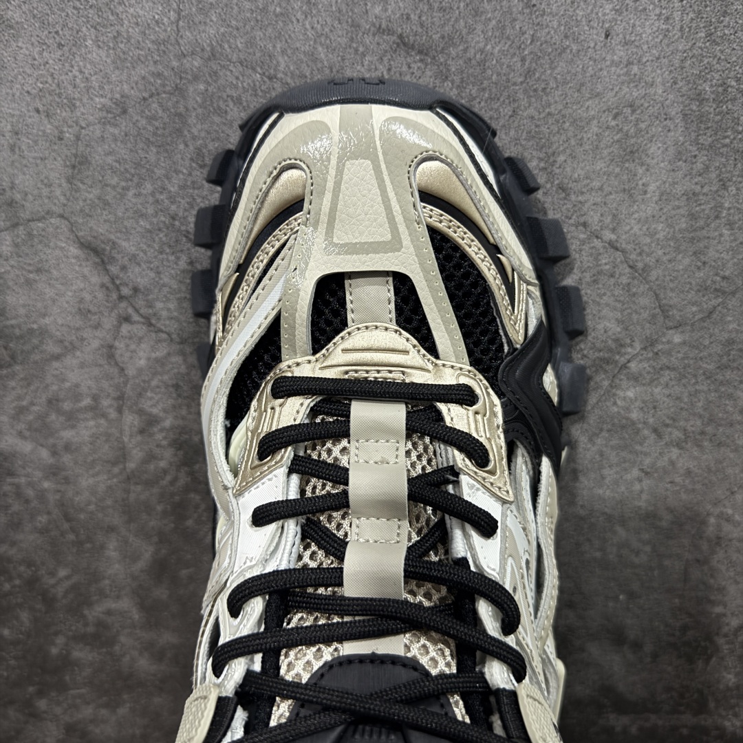 图片[5]-【Good纯原福利】Balenciaga Ttrack 2.0 巴黎世家4代轨道 复古老爹鞋 原市场5-600的货 顶级大厂出品 份量十足 售前售后保障到底 可退换 工厂白菜价清库存 价格相当给力 强推💪🏻 #全套原纸板楦头开发 #原盒原配 正确字体电绣 粗细、位置、大小正确 侧边TPU 透气孔匹配意产原版 #正确气垫分离大底 TPU软底 #原版一致大底LOGO 立体感十足 #原厂皮料水洗做旧 原厂纱网 外底正面压印BB标识 由176块饰片拼接而成的铰接式鞋面 侧面配金属质感网眼布 内面配有额外金属光泽饰件 包含1副鞋带和1副备用鞋带 后帮配有拉环鞋提 动态鞋底设计 为双脚带来后续的助力 尺码：35 36 37 38 39 40 41 42 43 44 45-选品中心
