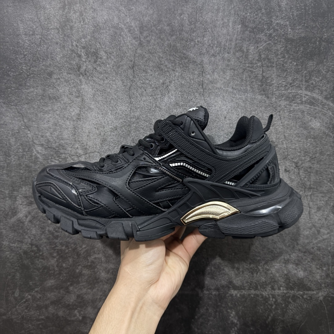 图片[2]-【Good纯原福利】Balenciaga Ttrack 2.0 巴黎世家4代轨道 复古老爹鞋 原市场5-600的货 顶级大厂出品 份量十足 售前售后保障到底 可退换 工厂白菜价清库存 价格相当给力 强推💪🏻 #全套原纸板楦头开发 #原盒原配 正确字体电绣 粗细、位置、大小正确 侧边TPU 透气孔匹配意产原版 #正确气垫分离大底 TPU软底 #原版一致大底LOGO 立体感十足 #原厂皮料水洗做旧 原厂纱网 外底正面压印BB标识 由176块饰片拼接而成的铰接式鞋面 侧面配金属质感网眼布 内面配有额外金属光泽饰件 包含1副鞋带和1副备用鞋带 后帮配有拉环鞋提 动态鞋底设计 为双脚带来后续的助力 尺码：35 36 37 38 39 40 41 42 43 44 45-选品中心