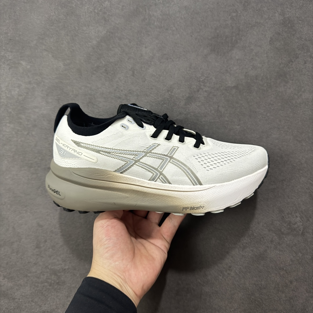 【公司级】日本专业跑鞋品牌-亚瑟士/Asics Gel-Kayano 31 卡亚诺31代低帮专业有氧超轻量休闲运动全能慢跑鞋 全新原装数据开发人体工学一体式轻质贾卡双层编织鞋面,针织高弹性鞋舌+贴合感鞋领结构，内嵌独家原装真 PureGel缓震胶 配置原装数据开发双层FF BLAST PLUS ECO中底环保材质、带4D引导系统，原厂配比AHAR橡胶底部,兼顾抓地及耐久性底片 尺码：36 37 38 39 39.5 40.5 41.5 42 42.5 43.5 44 45 编码：LNHB230240-选品中心
