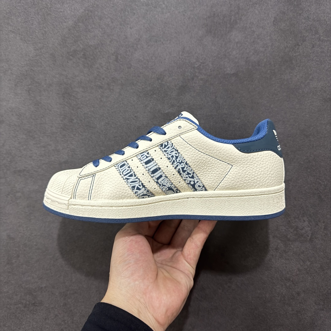 图片[2]-【定制版】Adidas Originals Superstar 阿迪达斯 三叶草 贝壳头’DIY’系列低帮经典百搭休闲运动板鞋 原装头层材料 用料绝不含糊 独家版型蒸餾加工帶來的是更好的视觉和脚感体验 清洁度 电绣工艺 皮料切割干净无任何毛边 细节完美 货号：DS5808 尺码：36 36.5 37 38 38.5 39 40 40.5 41 42 42.5 43 44 45-选品中心