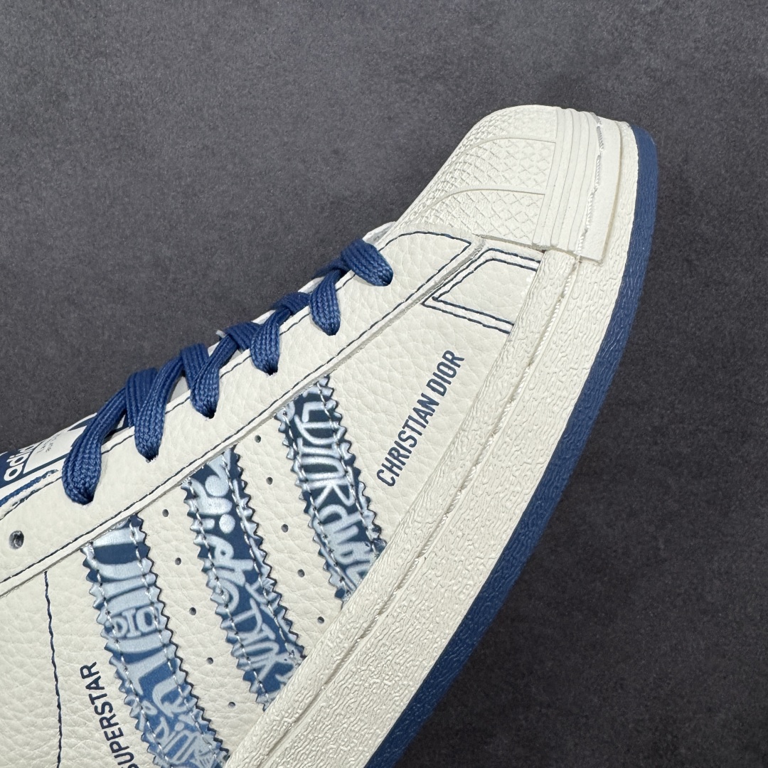 图片[5]-【定制版】Adidas Originals Superstar 阿迪达斯 三叶草 贝壳头’DIY’系列低帮经典百搭休闲运动板鞋 原装头层材料 用料绝不含糊 独家版型蒸餾加工帶來的是更好的视觉和脚感体验 清洁度 电绣工艺 皮料切割干净无任何毛边 细节完美 货号：DS5808 尺码：36 36.5 37 38 38.5 39 40 40.5 41 42 42.5 43 44 45-选品中心