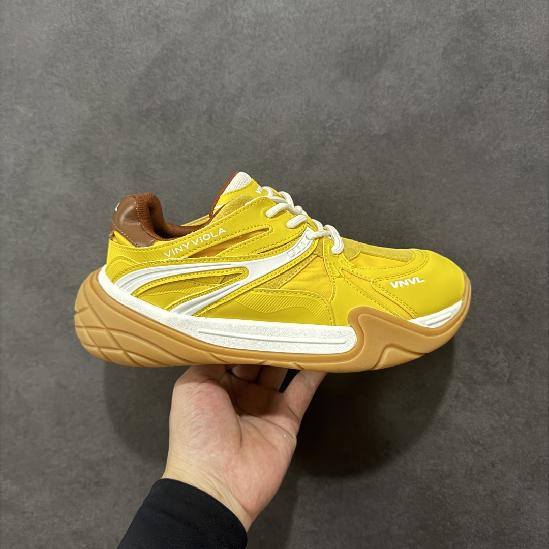 【广东纯原版本】檀健次杨洋IU李知恩同款 VINYVIOLA维尼维拉 GAT系列厚底德训鞋 上脚包裹性真的不要太舒适 透气不闷脚➕减震效果也很舒适 侧边的流动线条也很有美感~ 不管日常通勤还是时尚出街,回头率💯~ 尺码:35-40-选品中心