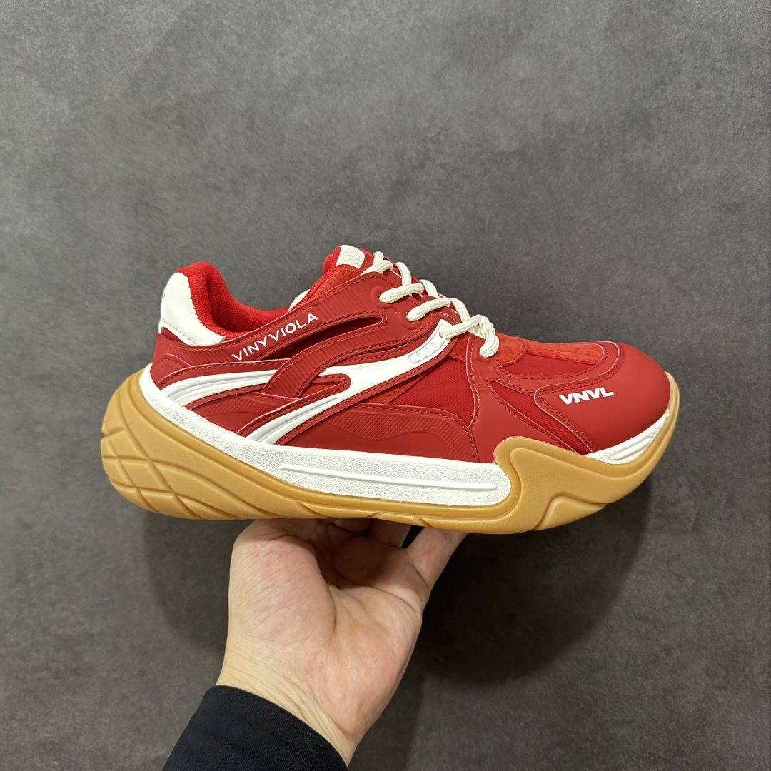 【广东纯原版本】檀健次杨洋IU李知恩同款 VINYVIOLA维尼维拉 GAT系列厚底德训鞋 上脚包裹性真的不要太舒适 透气不闷脚➕减震效果也很舒适 侧边的流动线条也很有美感~ 不管日常通勤还是时尚出街,回头率💯~ 尺码:35-40-选品中心