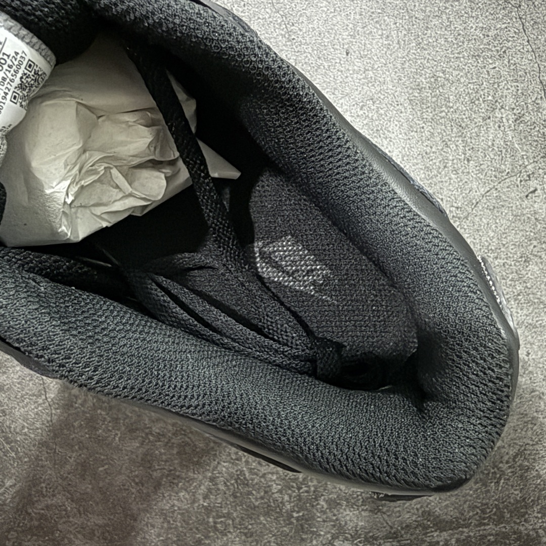 图片[8]-【顶级芯片版】Nike Air Max 90 舒适 复古 合成革减震防滑透气 低帮 休闲跑步鞋 纯黑皮面 CZ5594-001 鞋舌标可扫码 海外欧州过验版 原纸版原楦头 顶级90款问市 开发数月 原版开发 多道QC质检 鞋型完美复刻 原厂级别工艺 正确色卡 正确气垫蓝光 正确大底 独家私模 采用进口头层牛皮拼接 定位高端市场 行业标杆工艺 尺码：39 40 40.5 41 42 42.5 43 44 44.5 45 46-选品中心