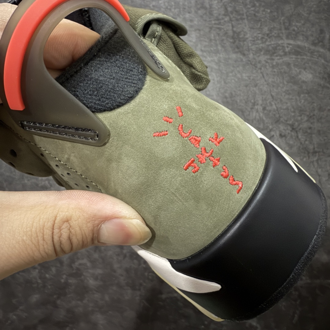 图片[2]-【DG2.0】Travis Scott x Air Jordan 6 AJ6 TS复古文化篮球鞋“军绿夜光鬼脸” CN1084-200 AJ6军绿口袋 顶级细节 多双原鞋拆解开发 进口麂皮皮料 立体公整口袋 原厂后跟刺绣 饱满粗细同步 区分市面过细刺绣 原厂锁扣配件按压回弹声音清脆 原厂定型 后跟完美效果 无各种添加操作 全新正确细节 正确3M反光夜光大底 尺码：40 40.5 41 42 42.5 43 44 44.5 45 46 47.5-选品中心