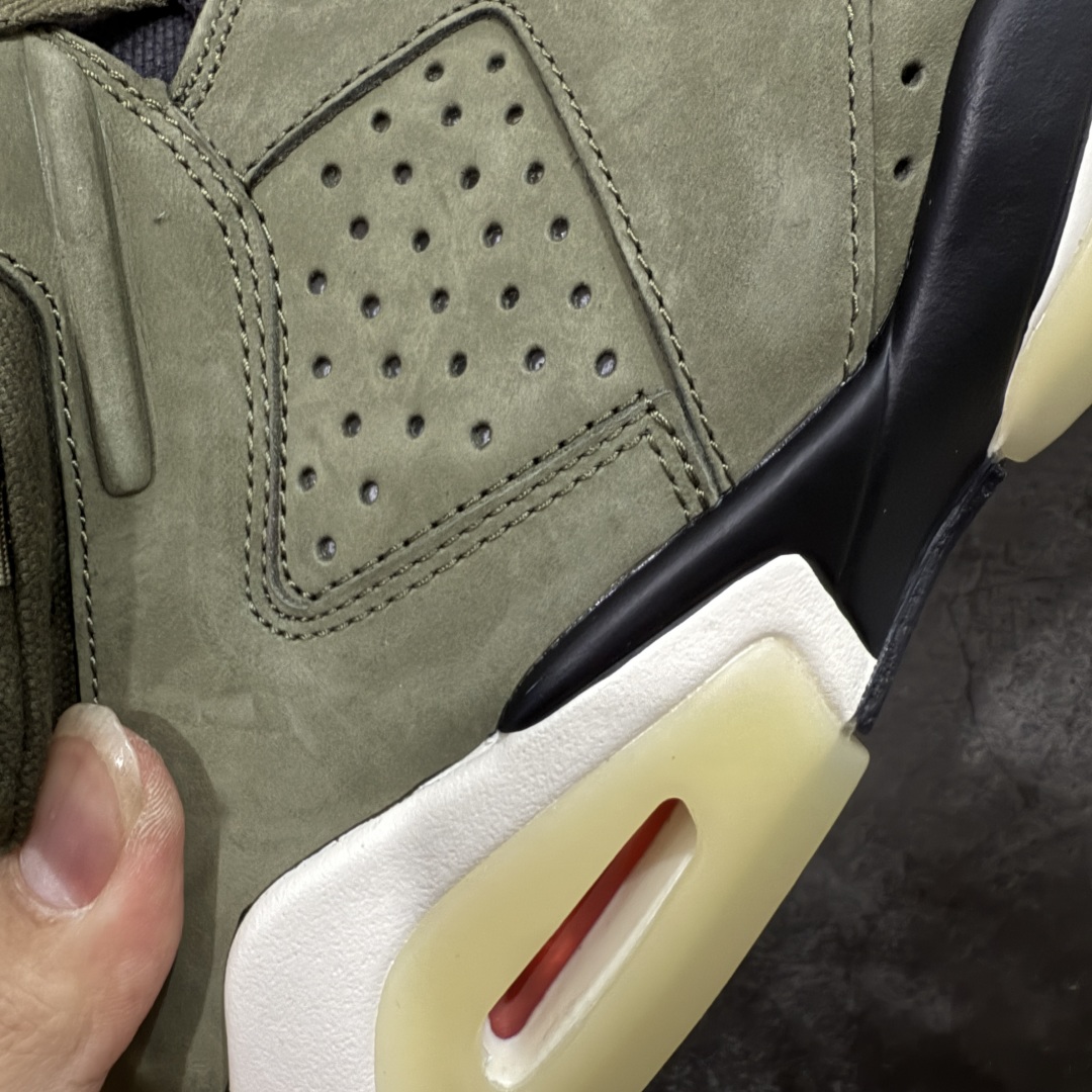 图片[4]-【DG2.0】Travis Scott x Air Jordan 6 AJ6 TS复古文化篮球鞋“军绿夜光鬼脸” CN1084-200 AJ6军绿口袋 顶级细节 多双原鞋拆解开发 进口麂皮皮料 立体公整口袋 原厂后跟刺绣 饱满粗细同步 区分市面过细刺绣 原厂锁扣配件按压回弹声音清脆 原厂定型 后跟完美效果 无各种添加操作 全新正确细节 正确3M反光夜光大底 尺码：40 40.5 41 42 42.5 43 44 44.5 45 46 47.5-选品中心