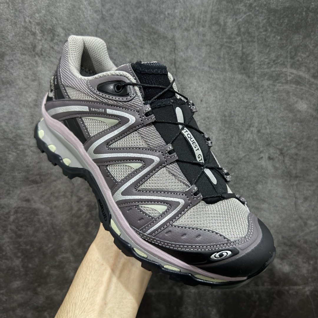 图片[3]-【绿x升级版】Salomon XT-QUEST ADV 萨洛蒙情侣款户外机能鞋 491277 全新绿x升级版 品质大改进 ‼️ 全鞋改进为原厂一致材料打造 全新修长鞋型 相对老版臃肿鞋型 此版的版型更正 全新玻璃冲刀 清洁度提升 同步原版左右鞋带孔的间距加大（之前老版间距太小） 网面与鞋头材料校对一致无色差（老版网面有色差） 鞋后跟反口V字定型同步zp（老版臃肿为U字后跟反口） 鞋舌两侧鞋帮脚踝处更加直挺（之前老版往中间踏） 鞋盒黑盒改正为原版牛皮纸鞋盒 鞋头处添加☯️太极标 所有细节多次修改校正 坚持同步原版无差别 毋庸置疑全市场最好的版本💪🏻终端优势供应 尺码：36-46-选品中心