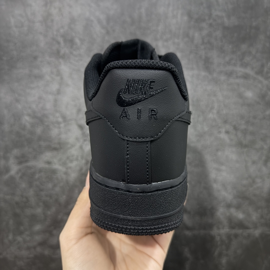 图片[4]-【XE纯原磨砂面】Air Force 1 Low AF1空军纯黑低帮 磨砂皮面版 CW2288-001 抄底的价格 完美品质 完全吊打市场所有同价位上下版本 偏软质头层皮料 完美鞋型 钩子裁边清洁度无敌！ 针车走线图片放大看相当整齐，鞋带口冲孔与鞋头冲孔非常圆润干净 无任何毛边，正确做旧鞋带金属铁片，中底走线 鞋垫刷胶 大底含气垫都是基本操作！独家有货，全码可接！ 尺码：36-46含尖版本 目前此价位你能找到的最优的一个版本没有之一-选品中心