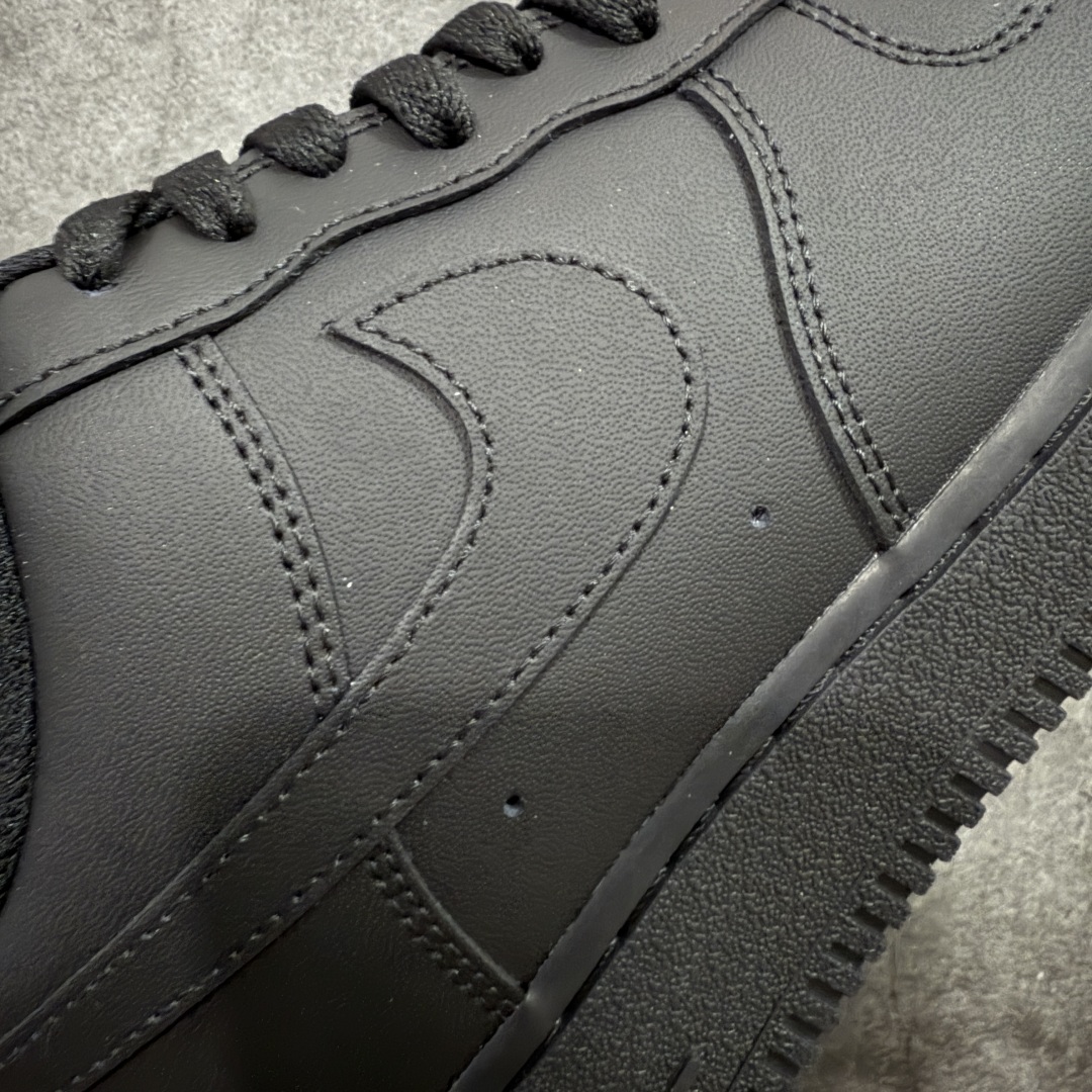 图片[3]-【XE纯原磨砂面】Air Force 1 Low AF1空军纯黑低帮 磨砂皮面版 CW2288-001 抄底的价格 完美品质 完全吊打市场所有同价位上下版本 偏软质头层皮料 完美鞋型 钩子裁边清洁度无敌！ 针车走线图片放大看相当整齐，鞋带口冲孔与鞋头冲孔非常圆润干净 无任何毛边，正确做旧鞋带金属铁片，中底走线 鞋垫刷胶 大底含气垫都是基本操作！独家有货，全码可接！ 尺码：36-46含尖版本 目前此价位你能找到的最优的一个版本没有之一-选品中心