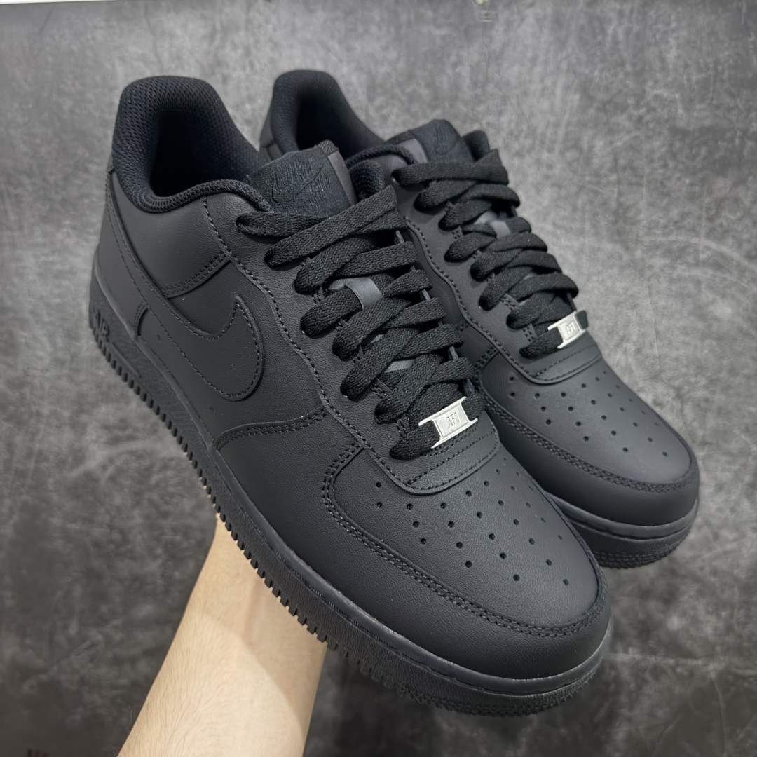 【XE纯原磨砂面】Air Force 1 Low AF1空军纯黑低帮 磨砂皮面版 CW2288-001 抄底的价格 完美品质 完全吊打市场所有同价位上下版本 偏软质头层皮料 完美鞋型 钩子裁边清洁度无敌! 针车走线图片放大看相当整齐,鞋带口冲孔与鞋头冲孔非常圆润干净 无任何毛边,正确做旧鞋带金属铁片,中底走线 鞋垫刷胶 大底含气垫都是基本操作!独家有货,全码可接! 尺码:36-46含尖版本 目前此价位你能找到的最优的一个版本没有之一-选品中心