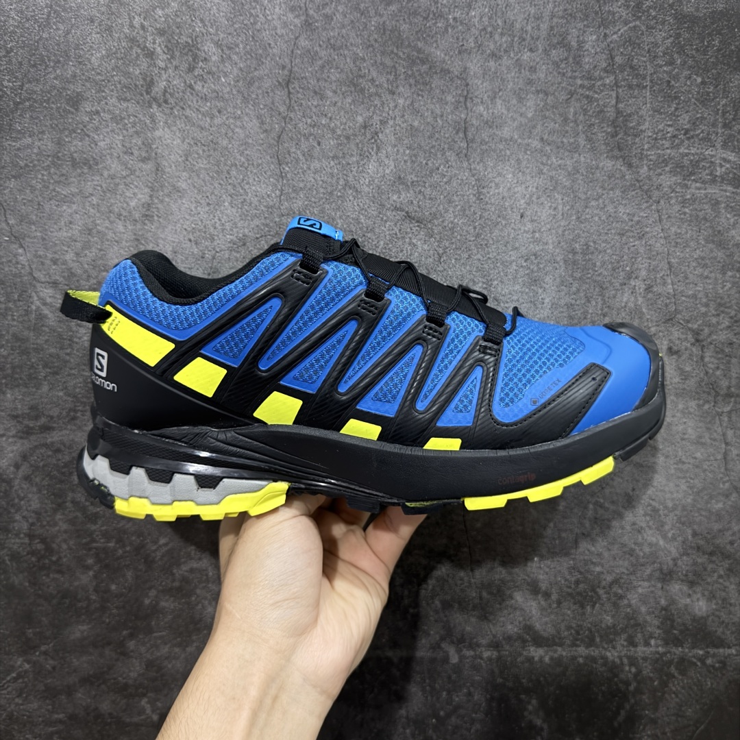 【莞产版本】SALOMON萨洛蒙 XA Pro 3D V8 Gtx 圆头系带 防滑耐磨 低帮 户外功能鞋 男款 XA PRO 3D GTX拥有杰出的稳定性、优异的抓地性能,及高强度的耐磨性,是适合各种地形的全方位野跑鞋。 鞋面由快干的网眼布构成,透气性满分,大大提高脚部舒适度。 如果你正准备入手一对新的山鞋, XA PRO 3D GTX绝对是首选! 尺码:40-47-选品中心