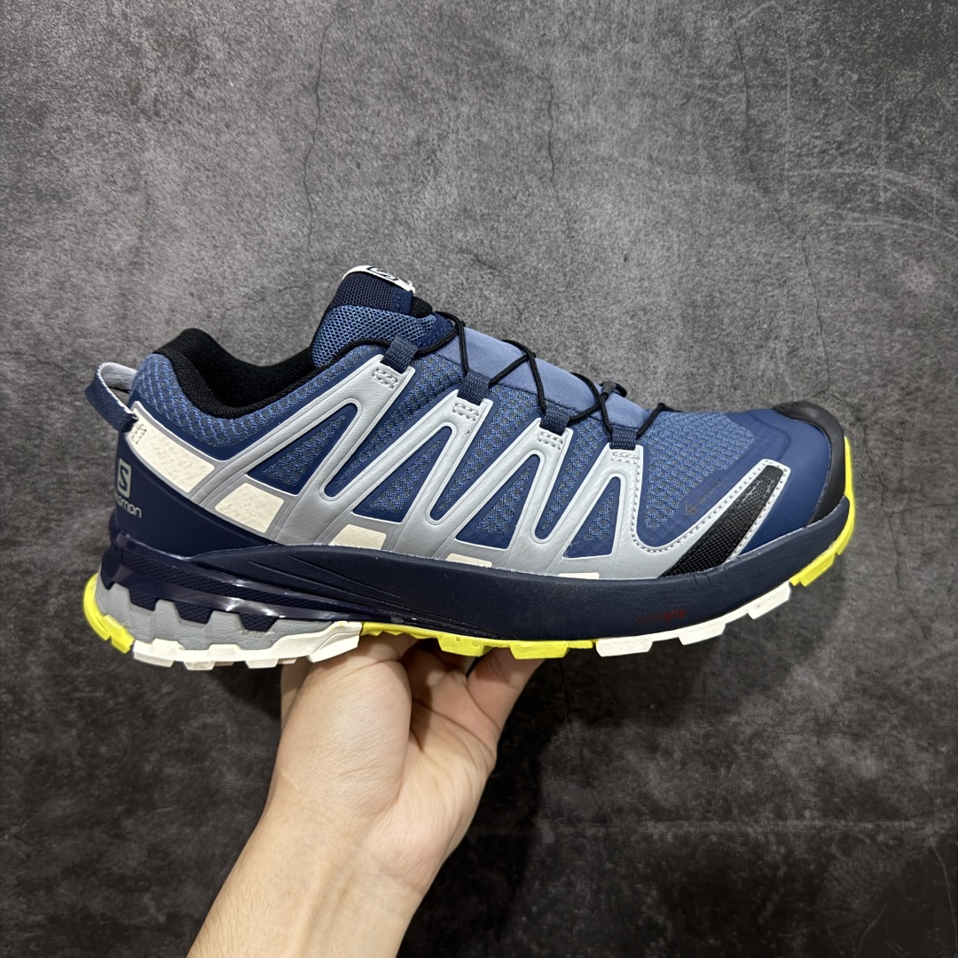【莞产版本】SALOMON萨洛蒙 XA Pro 3D V8 Gtx 圆头系带 防滑耐磨 低帮 户外功能鞋 男款 XA PRO 3D GTX拥有杰出的稳定性、优异的抓地性能,及高强度的耐磨性,是适合各种地形的全方位野跑鞋。 鞋面由快干的网眼布构成,透气性满分,大大提高脚部舒适度。 如果你正准备入手一对新的山鞋, XA PRO 3D GTX绝对是首选! 尺码:40-47-选品中心