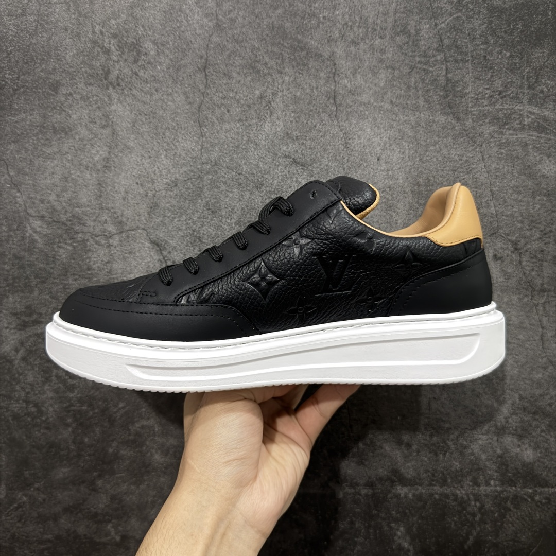 图片[2]-【海淘代购版】LOUIS VUITTON LV Beverly Hills 牛皮 圆头系带 低帮 时尚板鞋 男款 黑色 海淘代购同渠道品质 高端零售 外贸充正专供 原版购入开发 ZP级全套包装 完美楦型 正确卡色 大底TPU 质感媲美原版 细节与原版一致 请注意区分市面通货材 尺码：38 39 40 41 42 43 44 45 46-选品中心