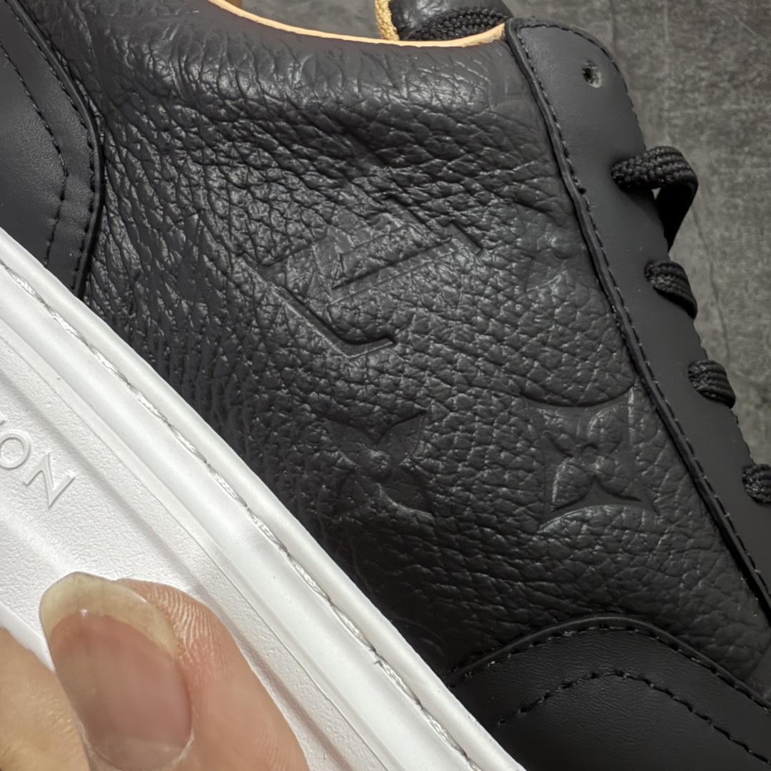 图片[4]-【海淘代购版】LOUIS VUITTON LV Beverly Hills 牛皮 圆头系带 低帮 时尚板鞋 男款 黑色 海淘代购同渠道品质 高端零售 外贸充正专供 原版购入开发 ZP级全套包装 完美楦型 正确卡色 大底TPU 质感媲美原版 细节与原版一致 请注意区分市面通货材 尺码：38 39 40 41 42 43 44 45 46-选品中心