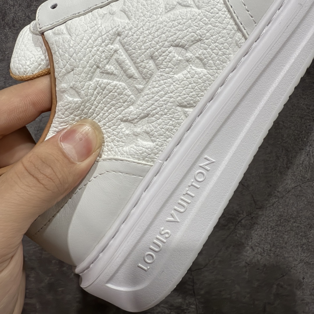 图片[3]-【海淘代购版】LOUIS VUITTON LV Beverly Hills 牛皮 圆头系带 低帮 时尚板鞋 男款 白色 海淘代购同渠道品质 高端零售 外贸充正专供 原版购入开发 ZP级全套包装 完美楦型 正确卡色 大底TPU 质感媲美原版 细节与原版一致 请注意区分市面通货材 尺码：38 39 40 41 42 43 44 45 46-选品中心