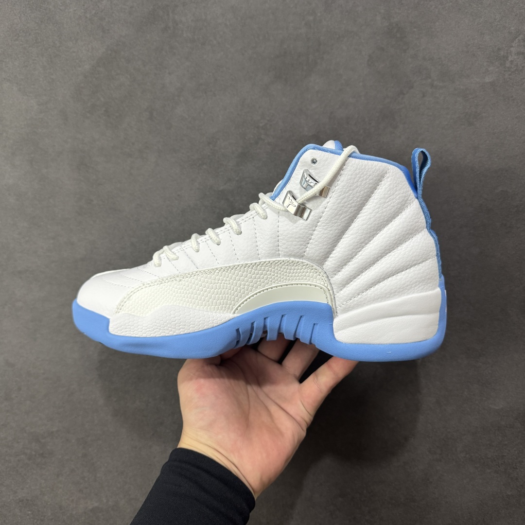 图片[2]-【头层真碳版】Air Jordan AJ12 Retro 篮球鞋 正确版型 头层皮料 真碳板 原厂定制金属扣 原厂电绣 超高性价比 货号：CT8013-112 尺码：40 40.5 41 42 42.5 43 44 44.5 45 45.5 46 47.5 48 编码：GLB320330-选品中心