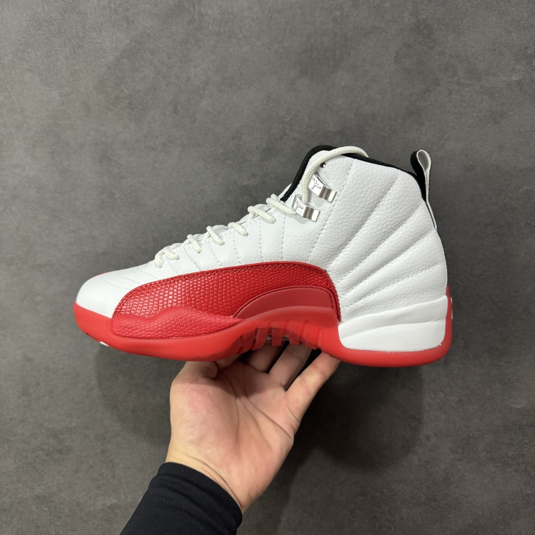 图片[2]-【头层真碳版】Air Jordan AJ12 Retro 篮球鞋 正确版型 头层皮料 真碳板 原厂定制金属扣 原厂电绣 超高性价比 货号：CT8013-116 尺码：40 40.5 41 42 42.5 43 44 44.5 45 45.5 46 47.5 48 编码：GLB320330-选品中心