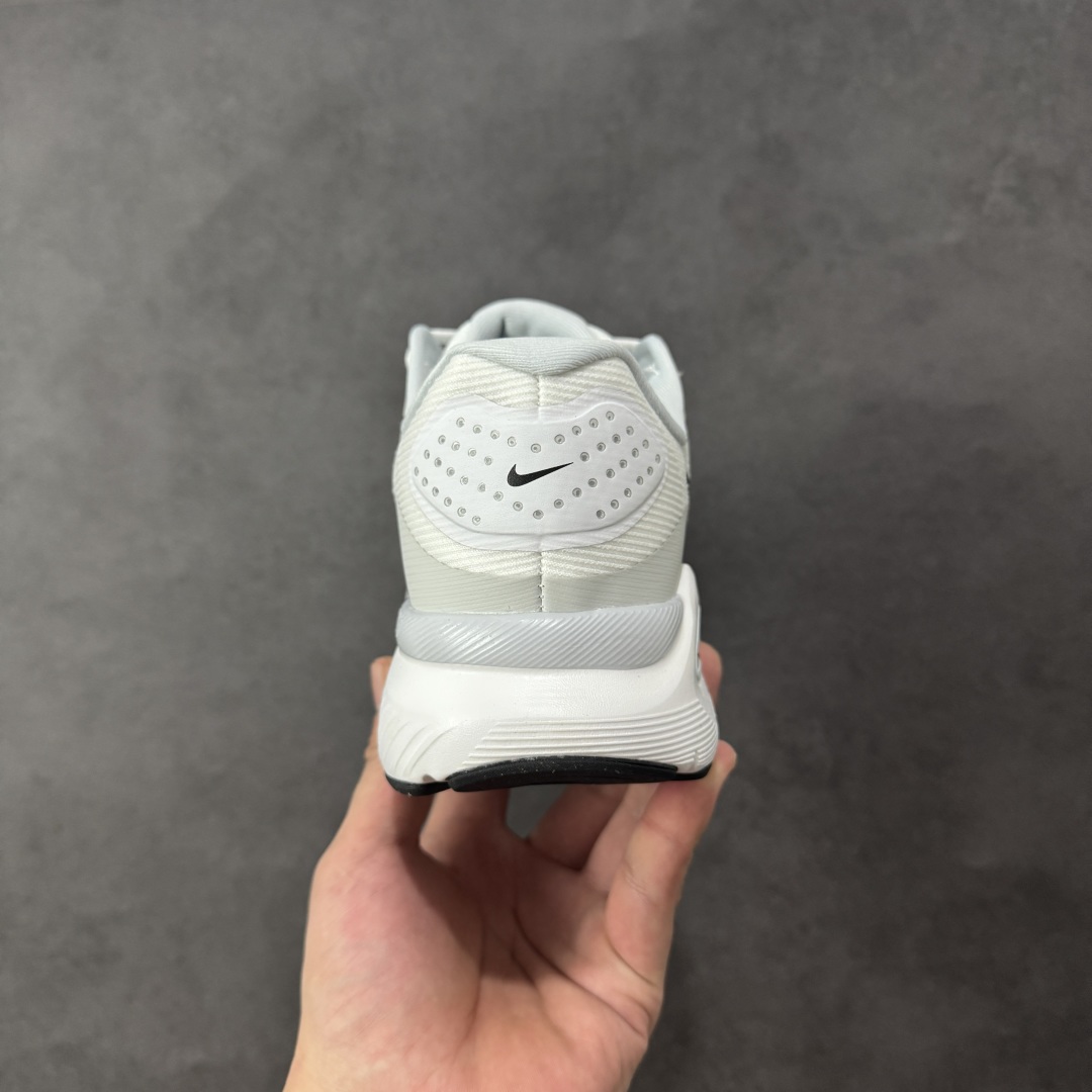 图片[4]-【RS纯原版】NK Zoom Structure 26代 缓震舒适轻量跑步鞋 鞋面采用聚酯纤维网面材质制作。鞋身整体轻盈舒适透气，整体颜色非常协调，简约风格，让日穿的穿搭更时尚。前掌搭载Air Zoom气垫，中底采用ReactX泡棉减震科技。 货号：HJ1102-100 尺码：36 36.5 37.5 38 38.5 39 40 40.5 41 42 42.5 43 44 44.5 45 46-选品中心