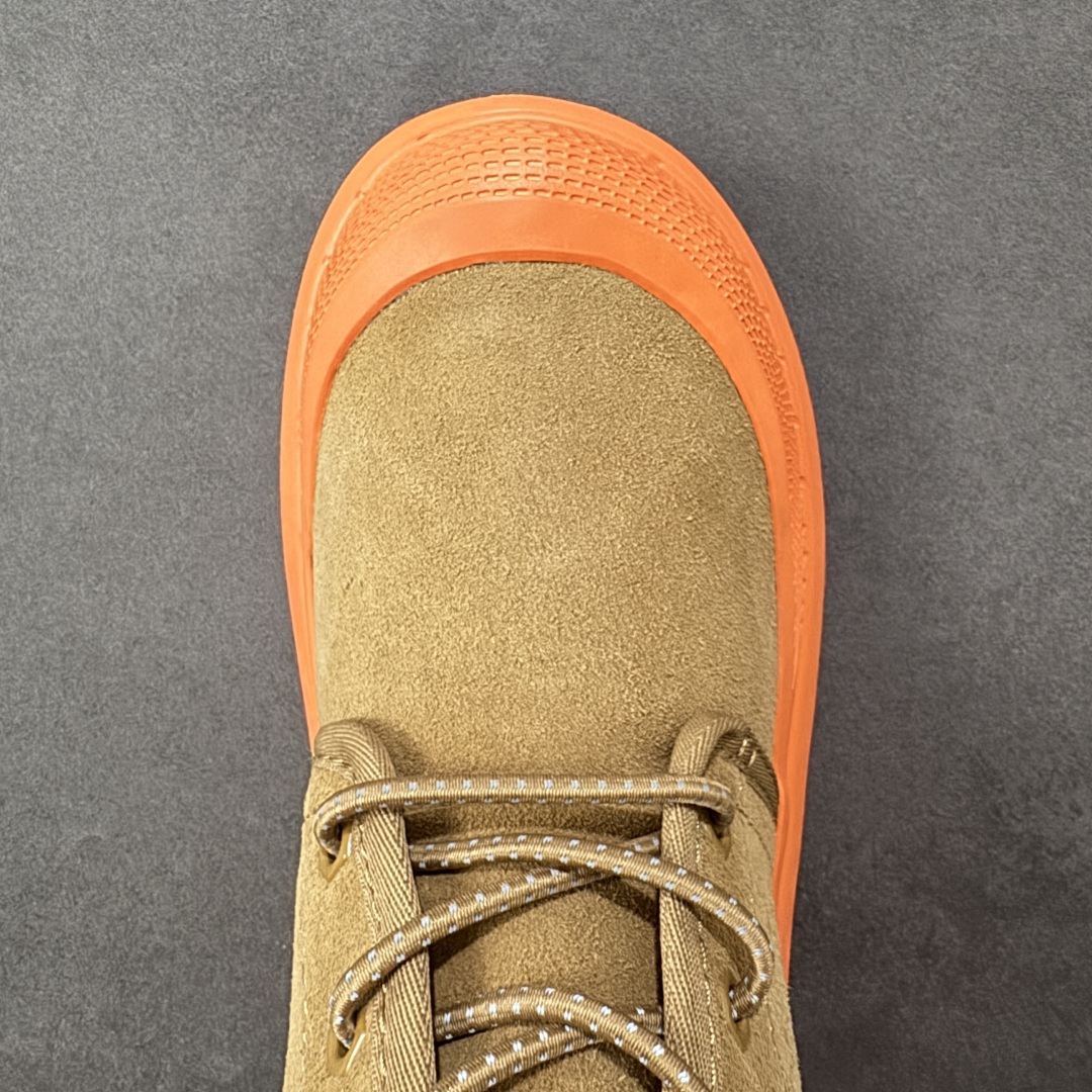 图片[8]-【SP顶级版】UGG Neumel Weather Hybrid M/1143991 秋冬羊毛一体雪地靴 原代工厂隆丰A级真羊毛皮一体完全遵循正平正品，精选A级羊皮毛一体材质，内里毛绒如云朵般包裹双脚，白带恒温属性一寒锁温抗冻，股季透气排湿，让双脚时刻处于干爽舒适的状态，轻量化设计搭配柔韧鞋底，每一步都似踩在软垫上，再加上贴合足型的弧度与足跟支撑，无论是居家休憩,外出通勤还是日常跑腿，全天行走也无负担。 从经典高筒靴到简约拖鞋，从基础中性色到潮流设计，既能与牛仔裤、卫衣打造随性日常，也能搭配裙子、男女同款更能轻松适配情侣穿搭。 优质羊皮毛天生耐磨损，搭配扎实工艺与防水科技加持，能抵御日常磨损与雨雪侵袭。一双穿数年仍能保持柔软质感💪🏻 尺码：35-45 编码：XZB340350-选品中心