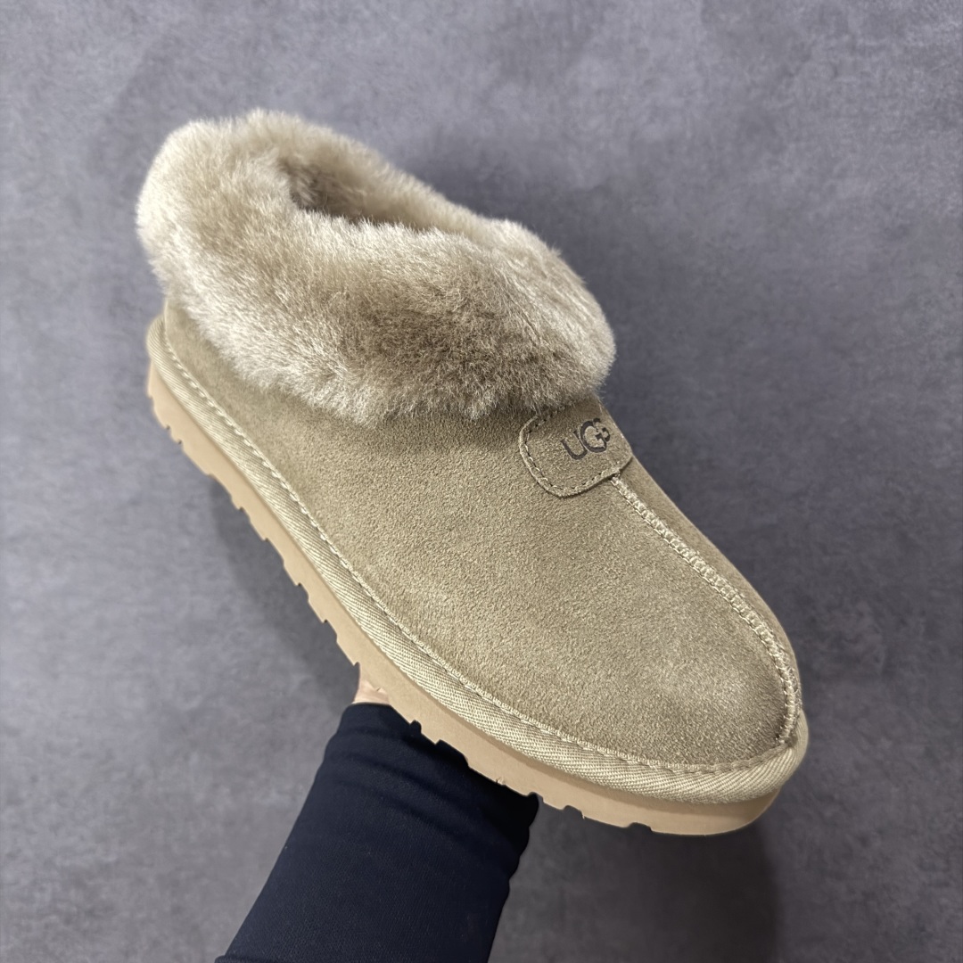 图片[3]-【SP顶级版】UGG W Classic MINI II 羚羊 秋冬羊毛一体雪地靴 1134810 原代工厂隆丰A级真羊毛皮一体完全遵循正平正品，精选A级羊皮毛一体材质，内里毛绒如云朵般包裹双脚，白带恒温属性一寒锁温抗冻，股季透气排湿，让双脚时刻处于干爽舒适的状态，轻量化设计搭配柔韧鞋底，每一步都似踩在软垫上，再加上贴合足型的弧度与足跟支撑，无论是居家休憩,外出通勤还是日常跑腿，全天行走也无负担。 从经典高筒靴到简约拖鞋，从基础中性色到潮流设计，既能与牛仔裤、卫衣打造随性日常，也能搭配裙子、男女同款更能轻松适配情侣穿搭。 优质羊皮毛天生耐磨损，搭配扎实工艺与防水科技加持，能抵御日常磨损与雨雪侵袭。一双穿数年仍能保持柔软质感💪🏻 尺码：35-40-选品中心