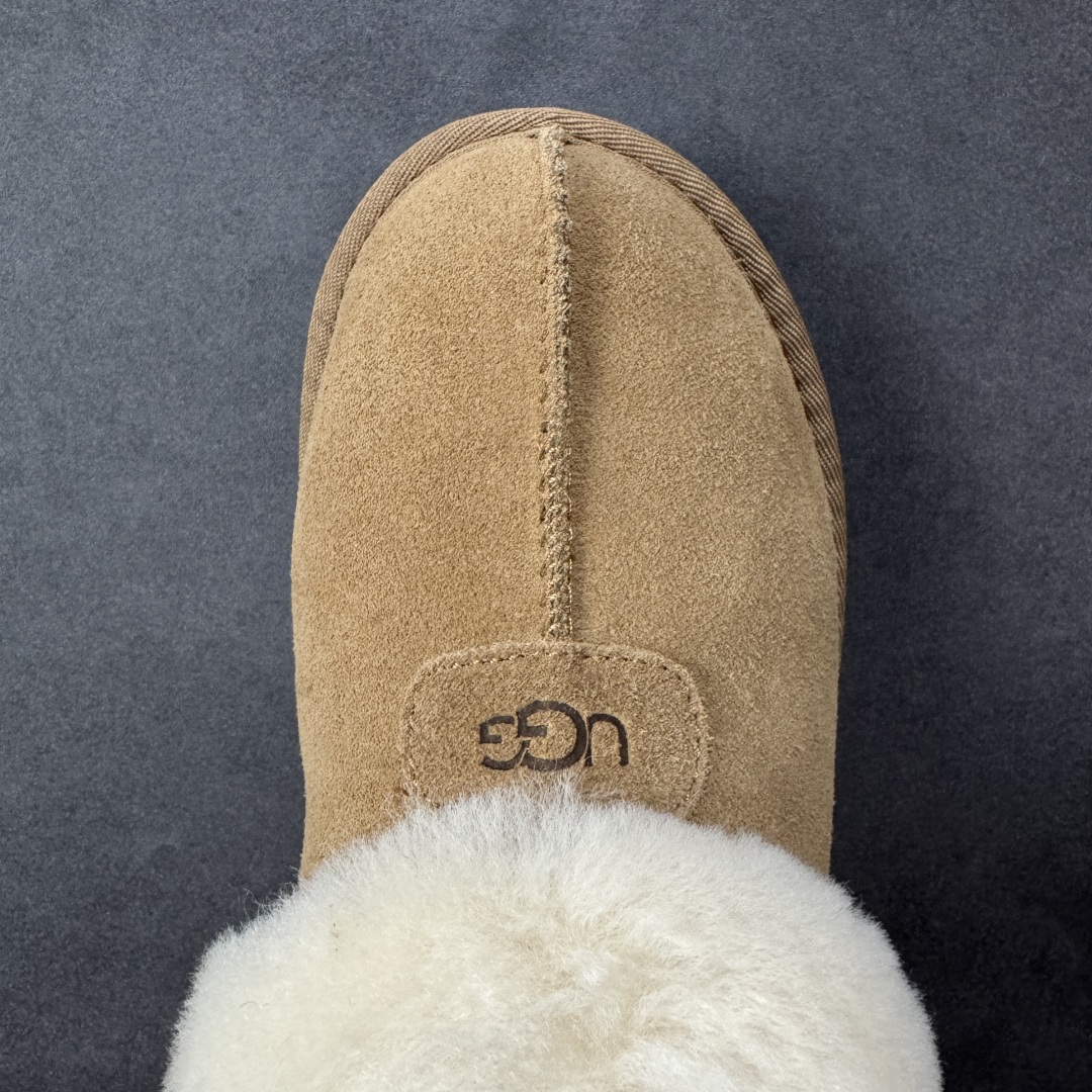 图片[8]-【SP顶级版】UGG W Classic MINI II 羚羊 秋冬羊毛一体雪地靴 1134810 原代工厂隆丰A级真羊毛皮一体完全遵循正平正品，精选A级羊皮毛一体材质，内里毛绒如云朵般包裹双脚，白带恒温属性一寒锁温抗冻，股季透气排湿，让双脚时刻处于干爽舒适的状态，轻量化设计搭配柔韧鞋底，每一步都似踩在软垫上，再加上贴合足型的弧度与足跟支撑，无论是居家休憩,外出通勤还是日常跑腿，全天行走也无负担。 从经典高筒靴到简约拖鞋，从基础中性色到潮流设计，既能与牛仔裤、卫衣打造随性日常，也能搭配裙子、男女同款更能轻松适配情侣穿搭。 优质羊皮毛天生耐磨损，搭配扎实工艺与防水科技加持，能抵御日常磨损与雨雪侵袭。一双穿数年仍能保持柔软质感💪🏻 尺码：35-40-选品中心