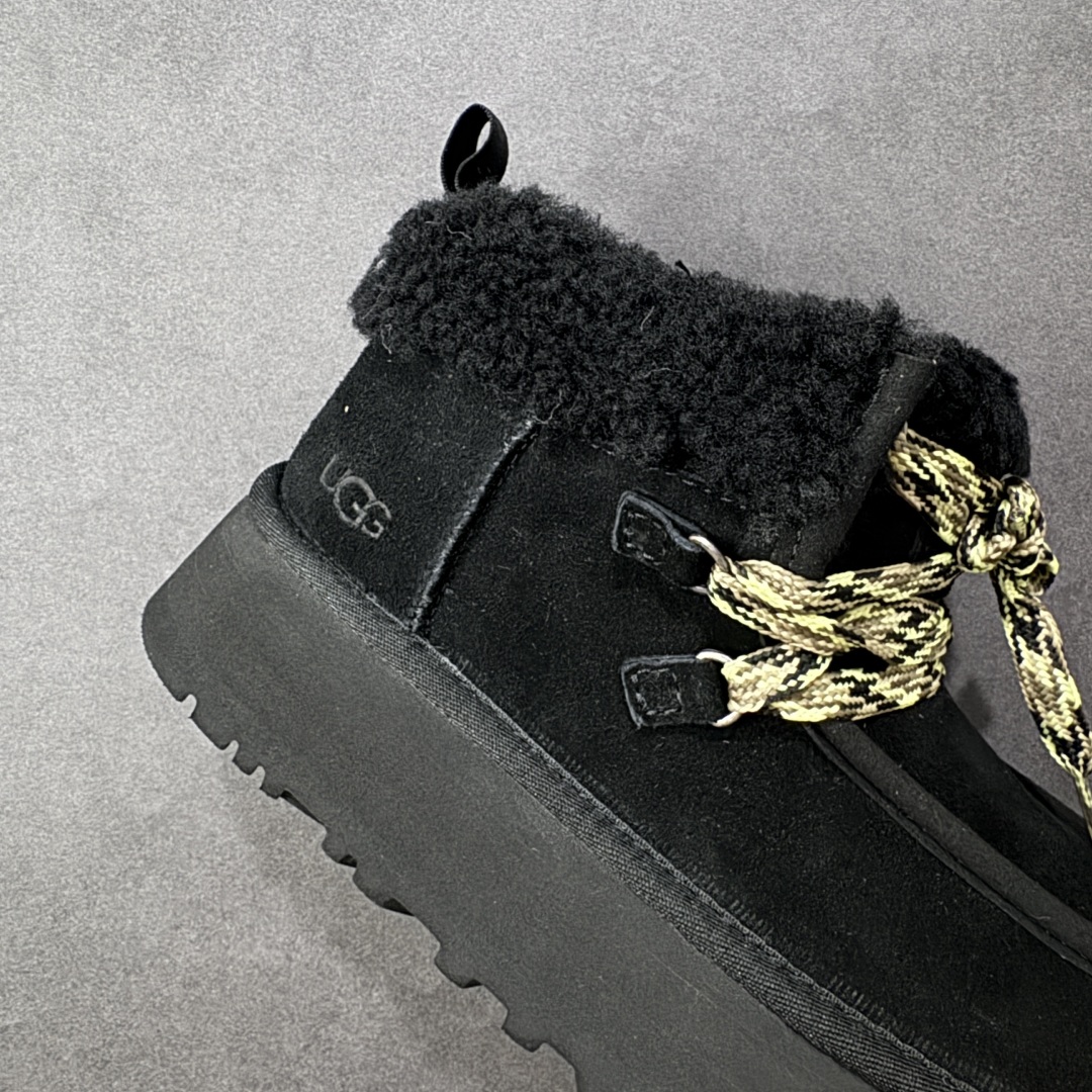 图片[6]-【SP顶级版】UGG 3954 系列 秋冬羊毛一体雪地靴 原代工厂隆丰A级真羊毛皮一体完全遵循正平正品，精选A级羊皮毛一体材质，内里毛绒如云朵般包裹双脚，白带恒温属性一寒锁温抗冻，股季透气排湿，让双脚时刻处于干爽舒适的状态，轻量化设计搭配柔韧鞋底，每一步都似踩在软垫上，再加上贴合足型的弧度与足跟支撑，无论是居家休憩,外出通勤还是日常跑腿，全天行走也无负担。 从经典高筒靴到简约拖鞋，从基础中性色到潮流设计，既能与牛仔裤、卫衣打造随性日常，也能搭配裙子、男女同款更能轻松适配情侣穿搭。 优质羊皮毛天生耐磨损，搭配扎实工艺与防水科技加持，能抵御日常磨损与雨雪侵袭。一双穿数年仍能保持柔软质感💪🏻 尺码：35-40-选品中心