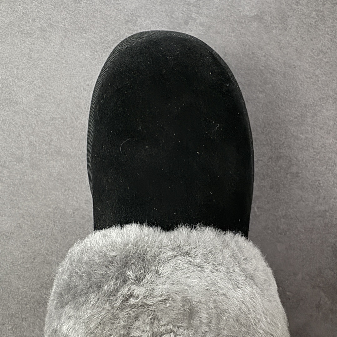 图片[8]-【SP顶级版】UGG 6733 系列 秋冬羊毛一体雪地靴 原代工厂隆丰A级真羊毛皮一体完全遵循正平正品，精选A级羊皮毛一体材质，内里毛绒如云朵般包裹双脚，白带恒温属性一寒锁温抗冻，股季透气排湿，让双脚时刻处于干爽舒适的状态，轻量化设计搭配柔韧鞋底，每一步都似踩在软垫上，再加上贴合足型的弧度与足跟支撑，无论是居家休憩,外出通勤还是日常跑腿，全天行走也无负担。 从经典高筒靴到简约拖鞋，从基础中性色到潮流设计，既能与牛仔裤、卫衣打造随性日常，也能搭配裙子、男女同款更能轻松适配情侣穿搭。 优质羊皮毛天生耐磨损，搭配扎实工艺与防水科技加持，能抵御日常磨损与雨雪侵袭。一双穿数年仍能保持柔软质感💪🏻 尺码：35-40-选品中心